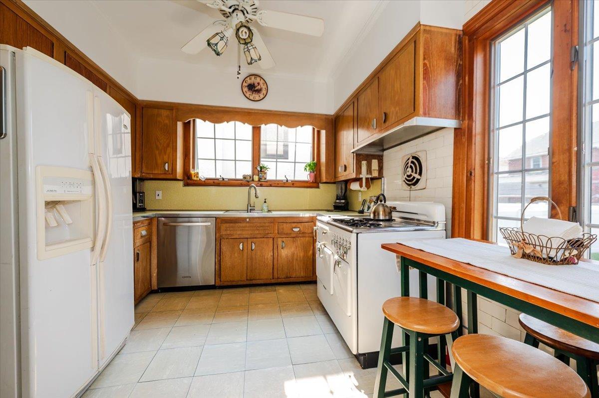 Single Family Olive  Nassau County, NY 11561, MLS-861131-9