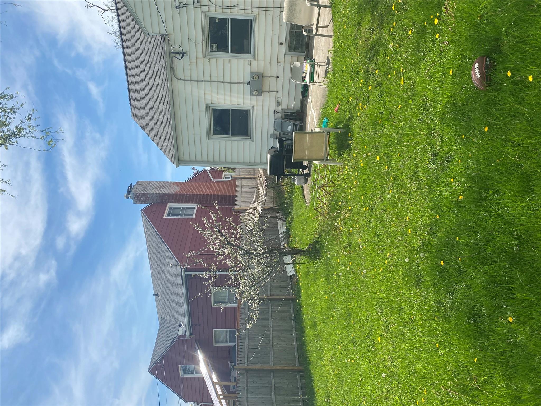 Single Family Niagara Falls  Out Of Area, NY 14226, MLS-861136-11