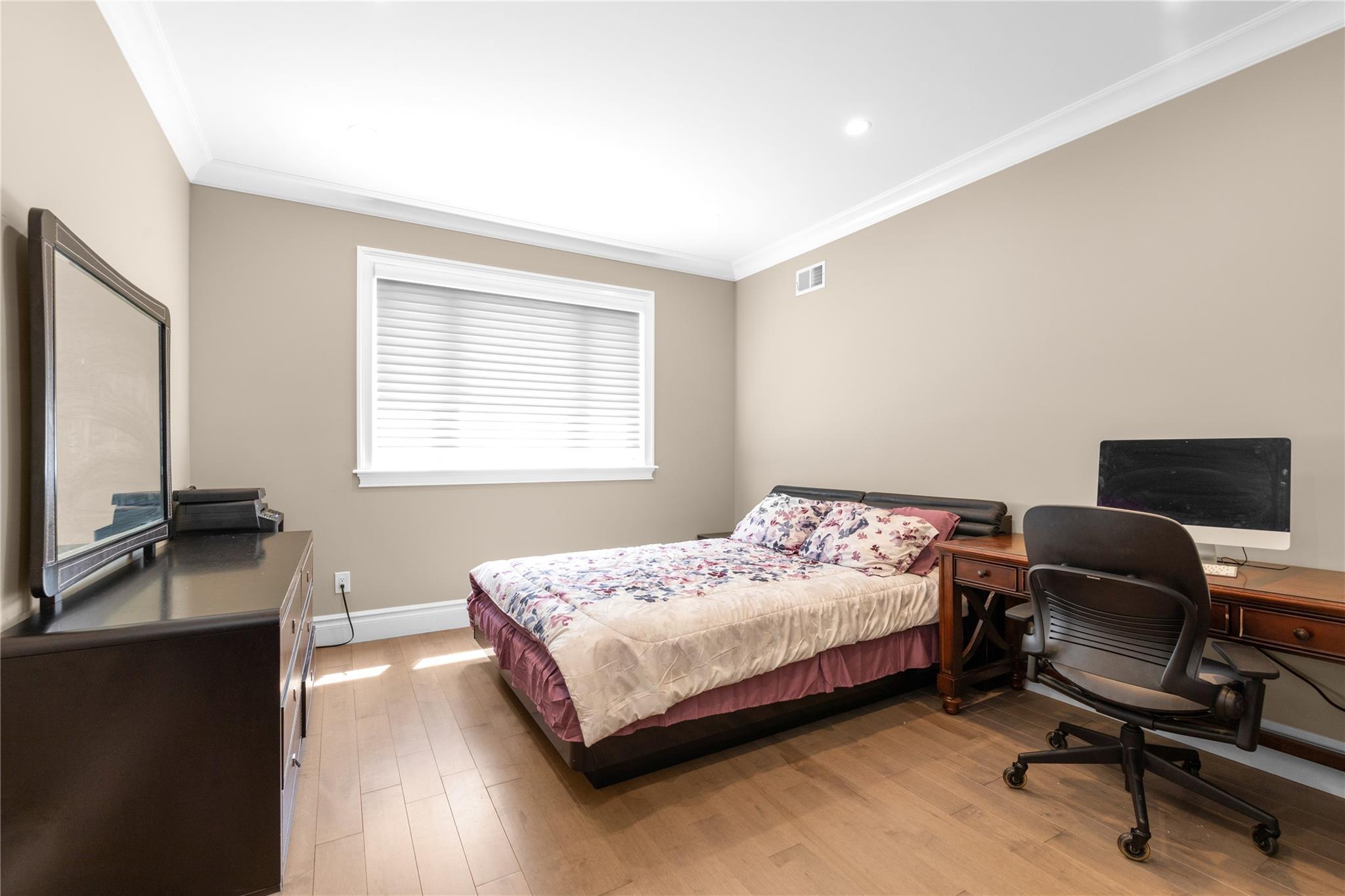 Single Family Fig  Suffolk County, NY 11746, MLS-861143-16