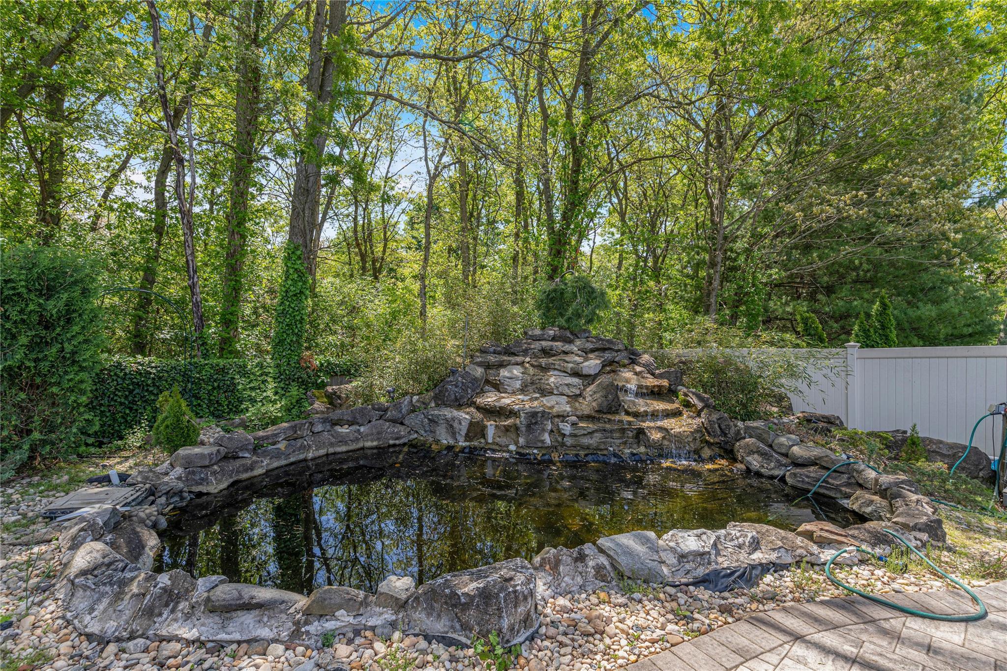 Single Family Fig  Suffolk County, NY 11746, MLS-861143-38
