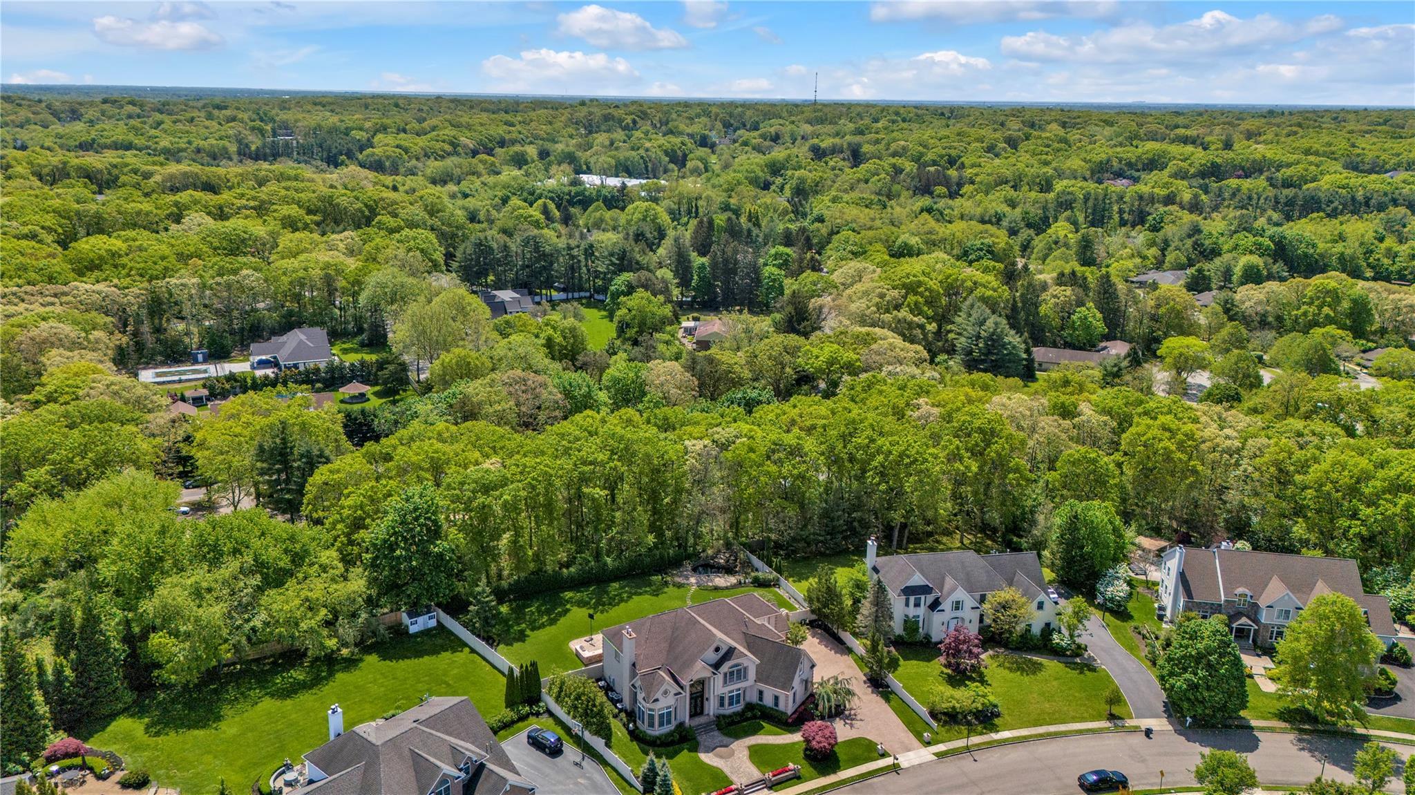 Single Family Fig  Suffolk County, NY 11746, MLS-861143-47