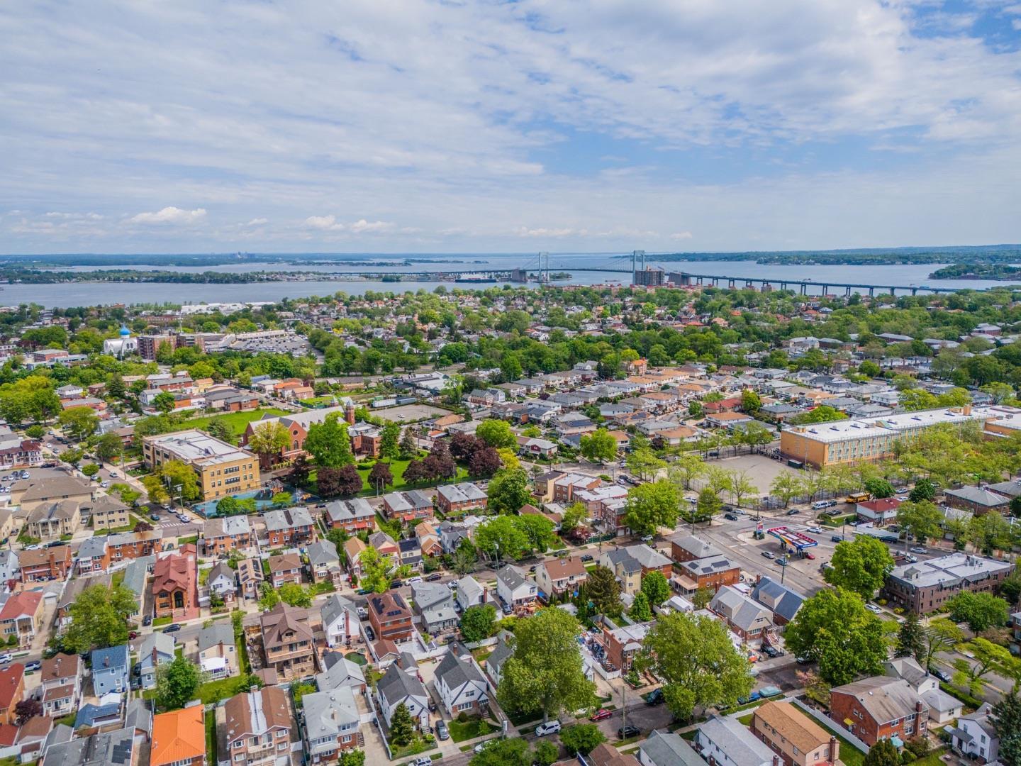 Single Family 18th  Queens, NY 11357, MLS-861154-22