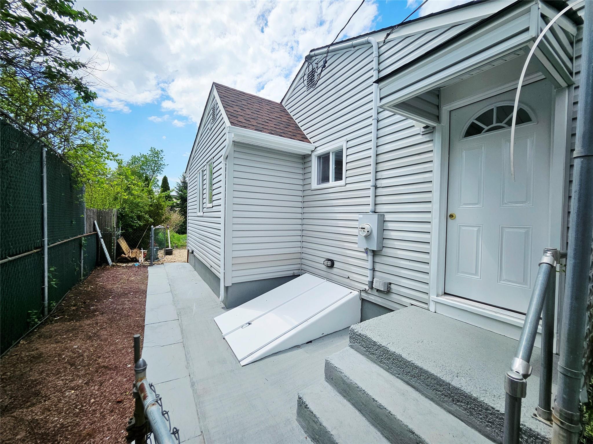 Single Family Eugene  Suffolk County, NY 11754, MLS-861160-32