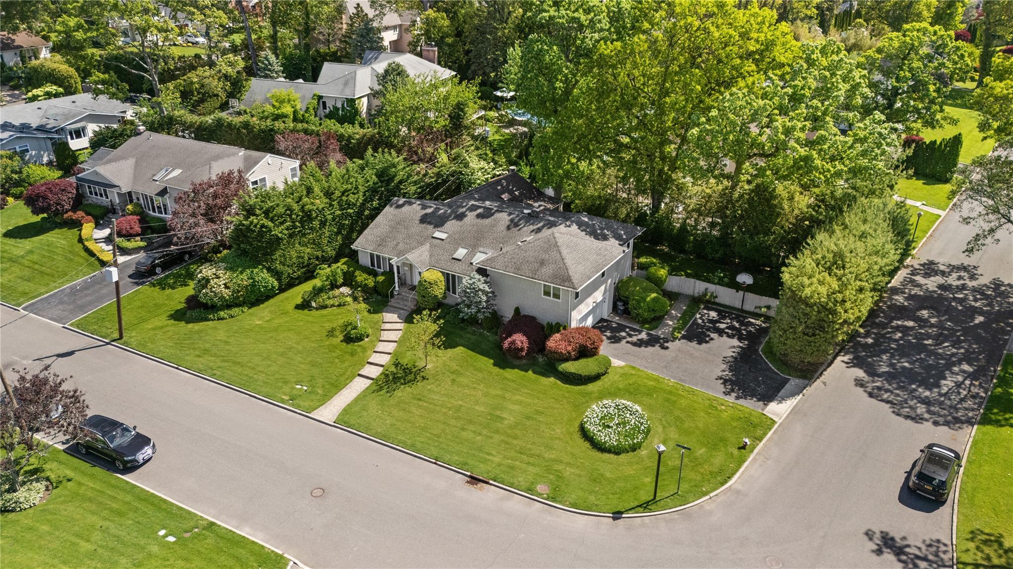 Single Family Belmont  Nassau County, NY 11577, MLS-861182-30