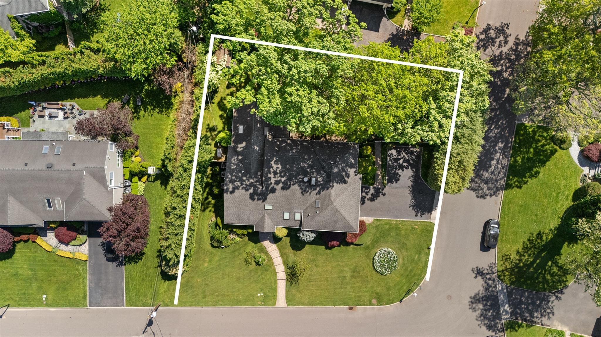 Single Family Belmont  Nassau County, NY 11577, MLS-861182-31