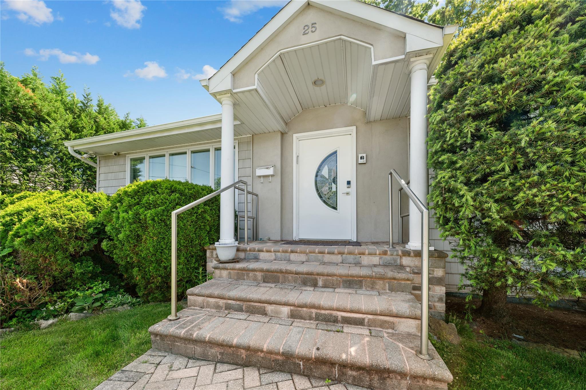 Single Family Belmont  Nassau County, NY 11577, MLS-861182-4