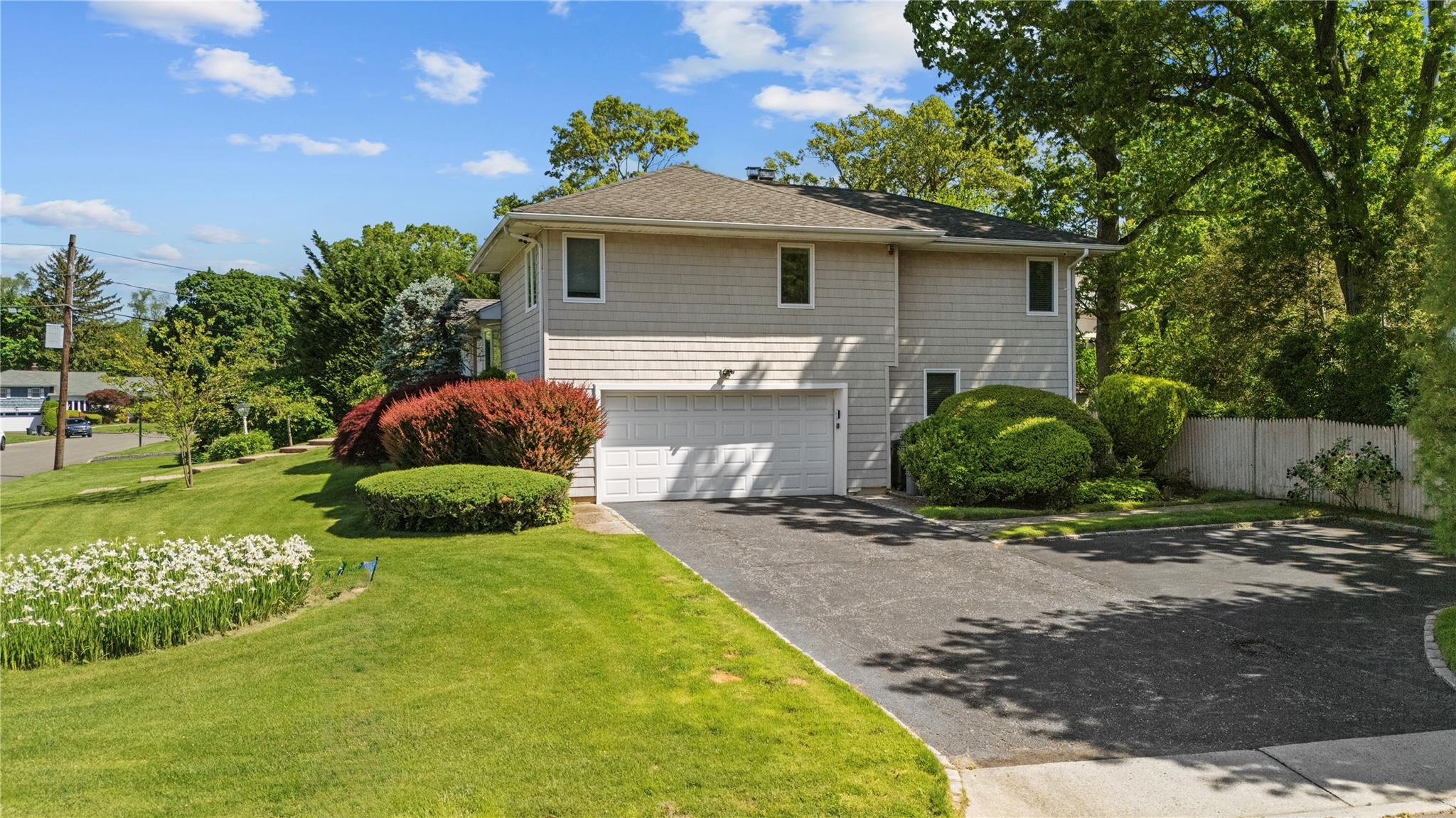 Single Family Belmont  Nassau County, NY 11577, MLS-861182-5