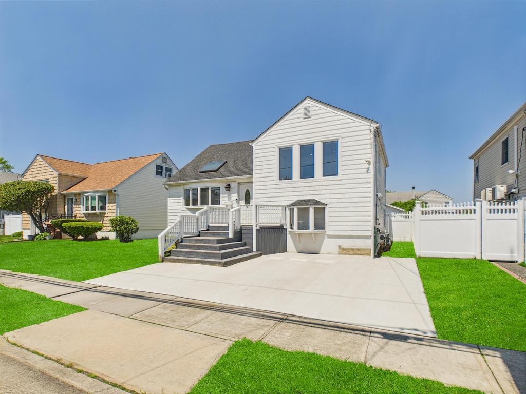 Single Family Martha  Nassau County, NY 11520, MLS-861197-2