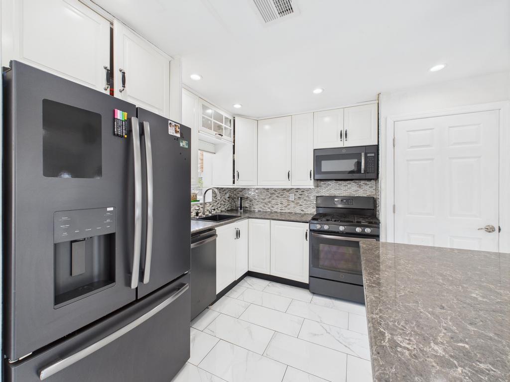 Single Family Martha  Nassau County, NY 11520, MLS-861197-7