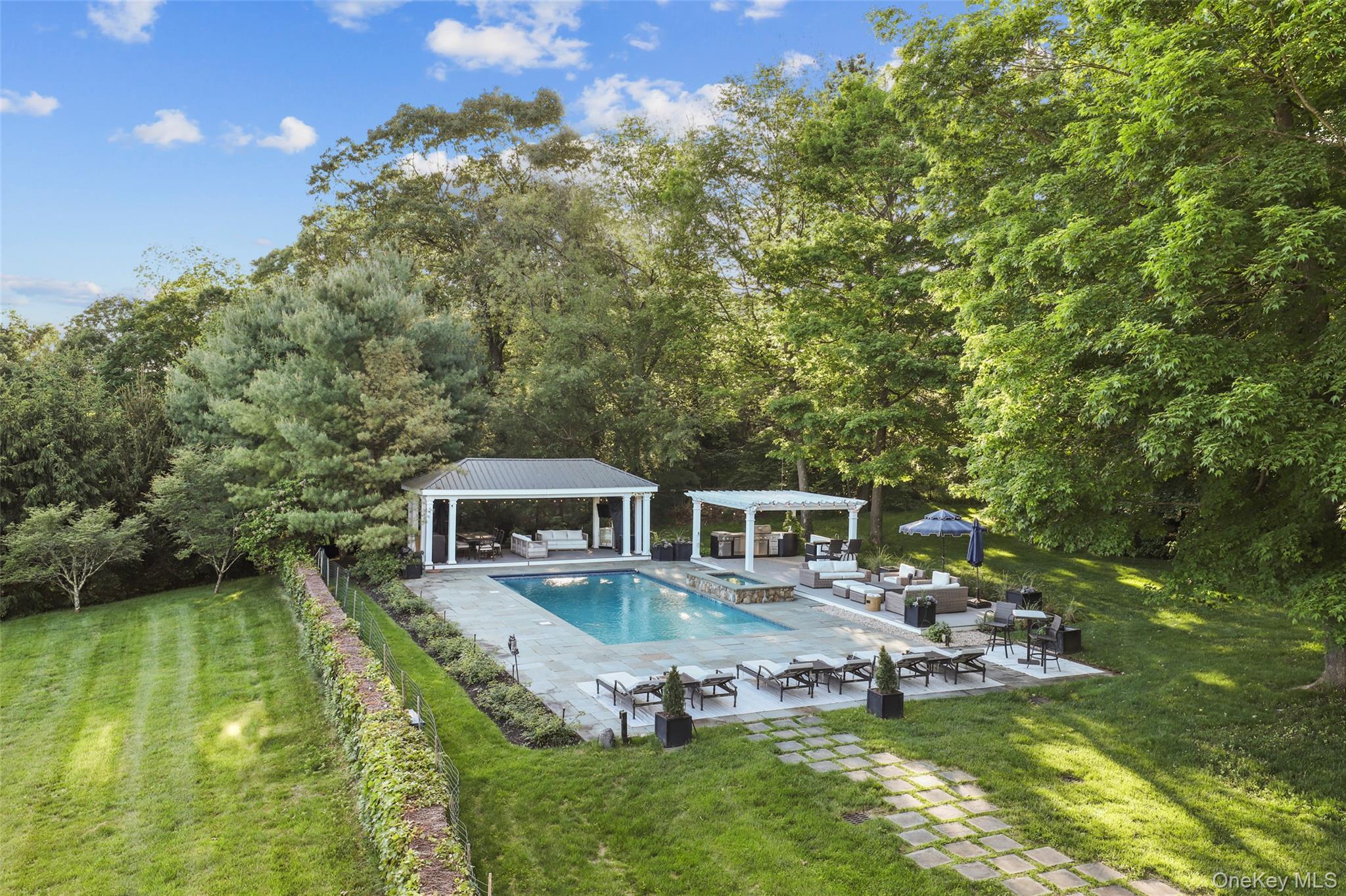 Single Family Cerf Westchester County, NY 10549, MLS-861208-39