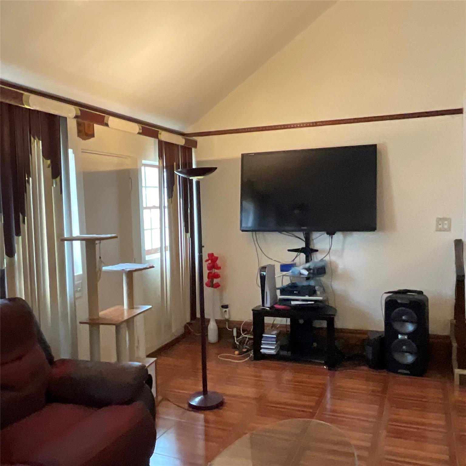 Single Family 257th  Queens, NY 11422, MLS-861213-21