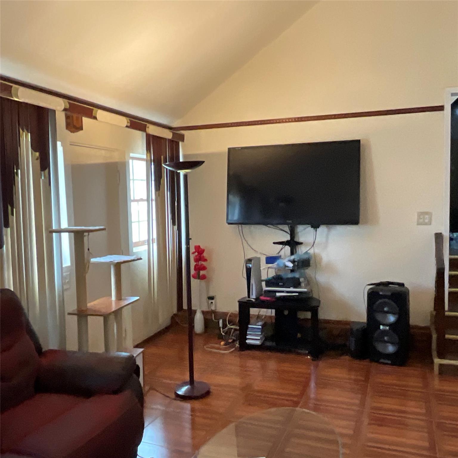 Single Family 257th  Queens, NY 11422, MLS-861213-22