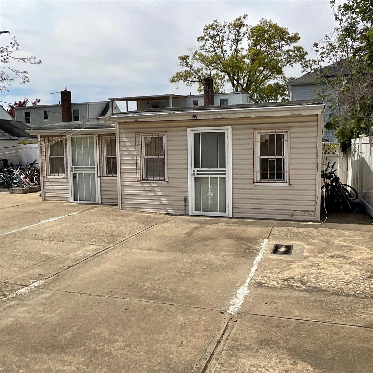 Single Family 257th  Queens, NY 11422, MLS-861213-43