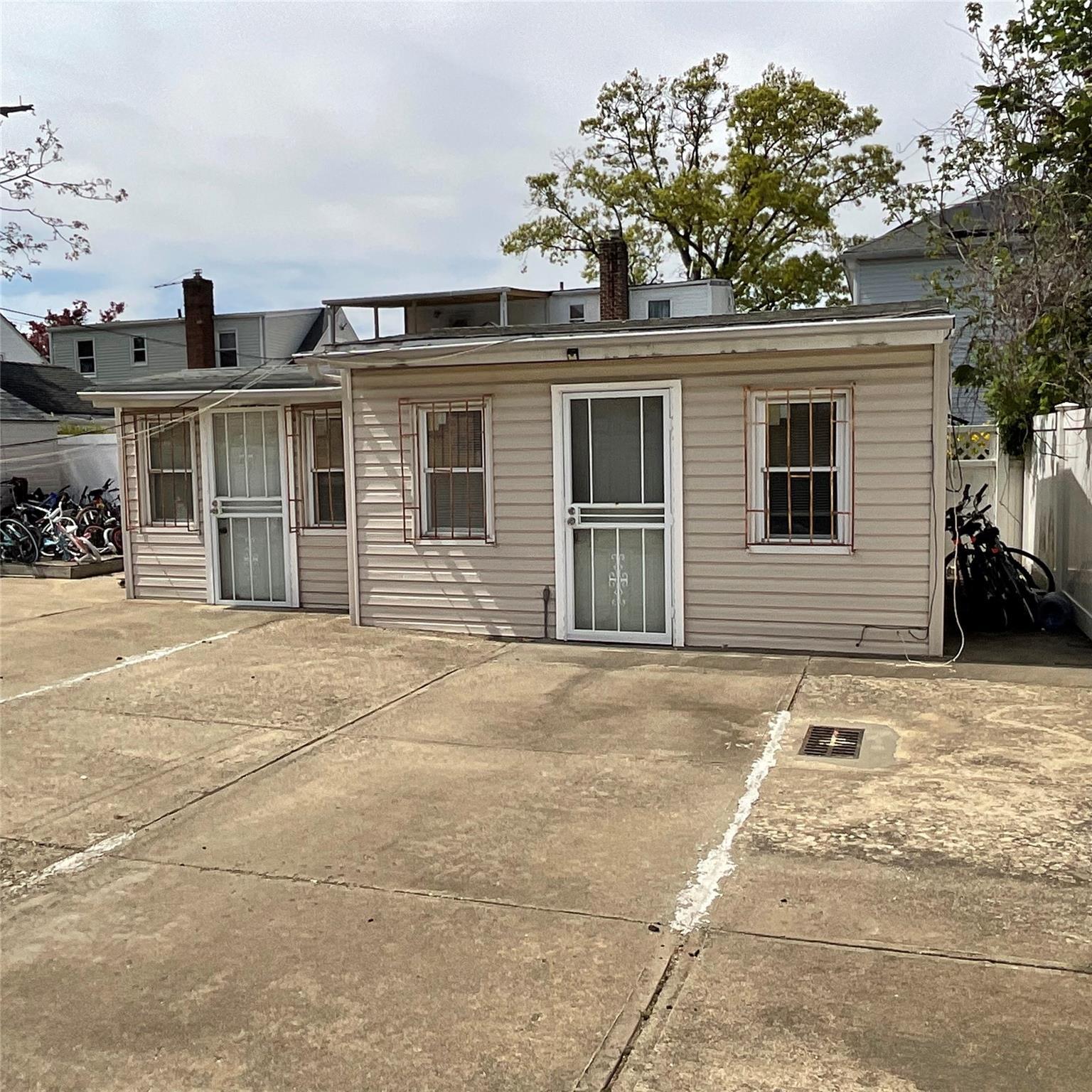 Single Family 257th  Queens, NY 11422, MLS-861213-44