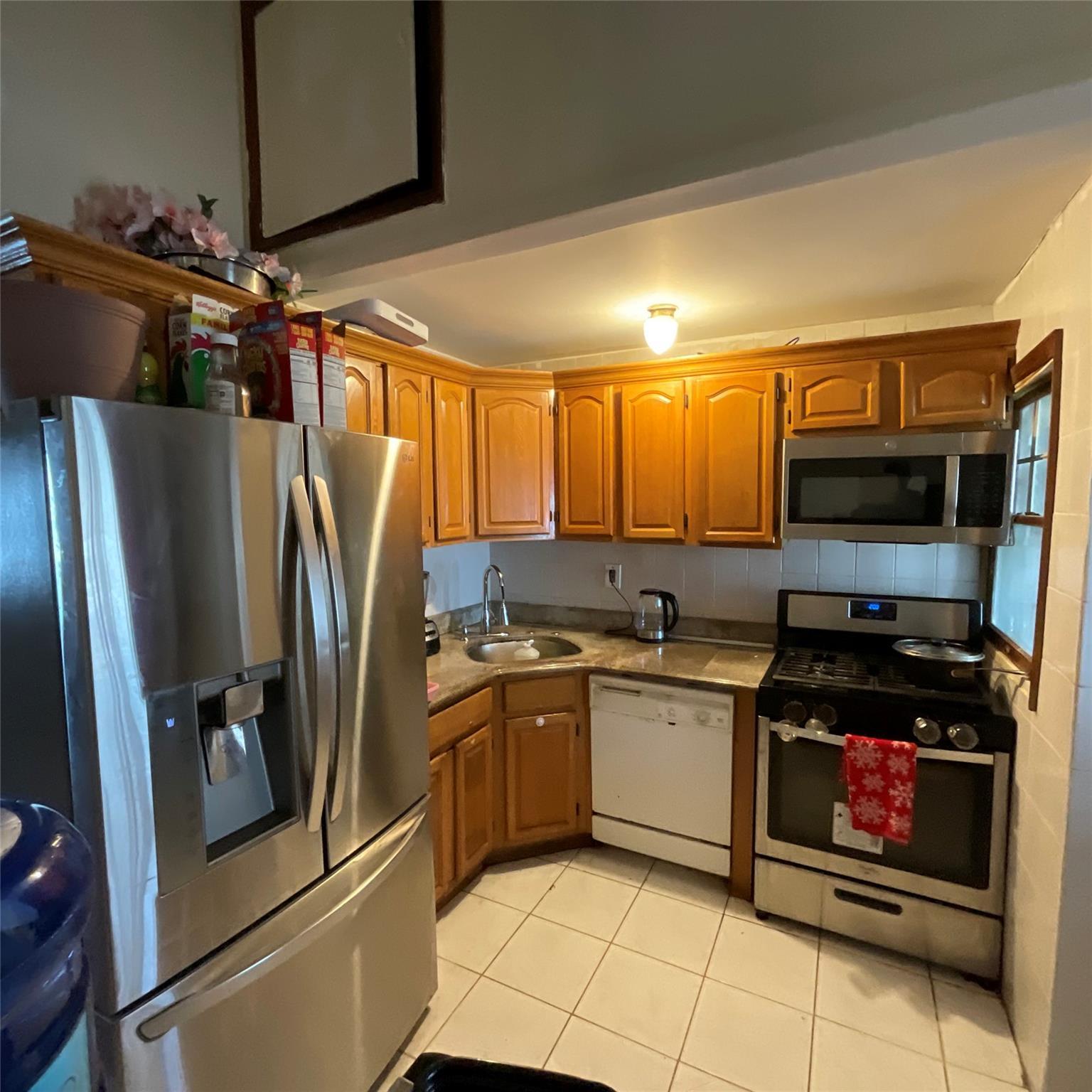 Single Family 257th  Queens, NY 11422, MLS-861213-7