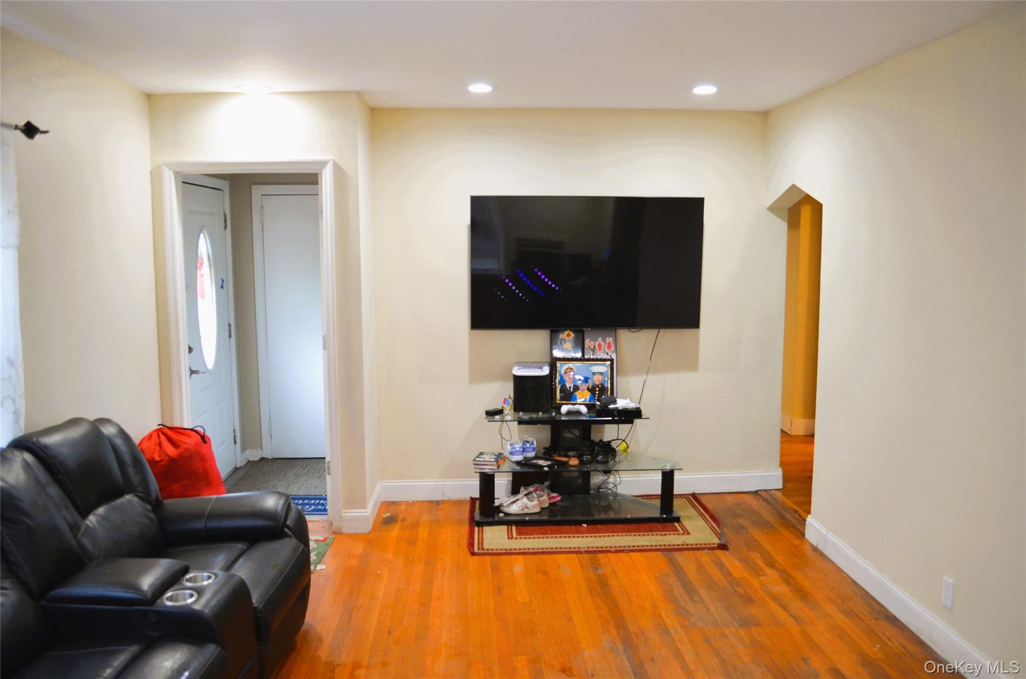 Single Family Powell  Nassau County, NY 11550, MLS-861222-2