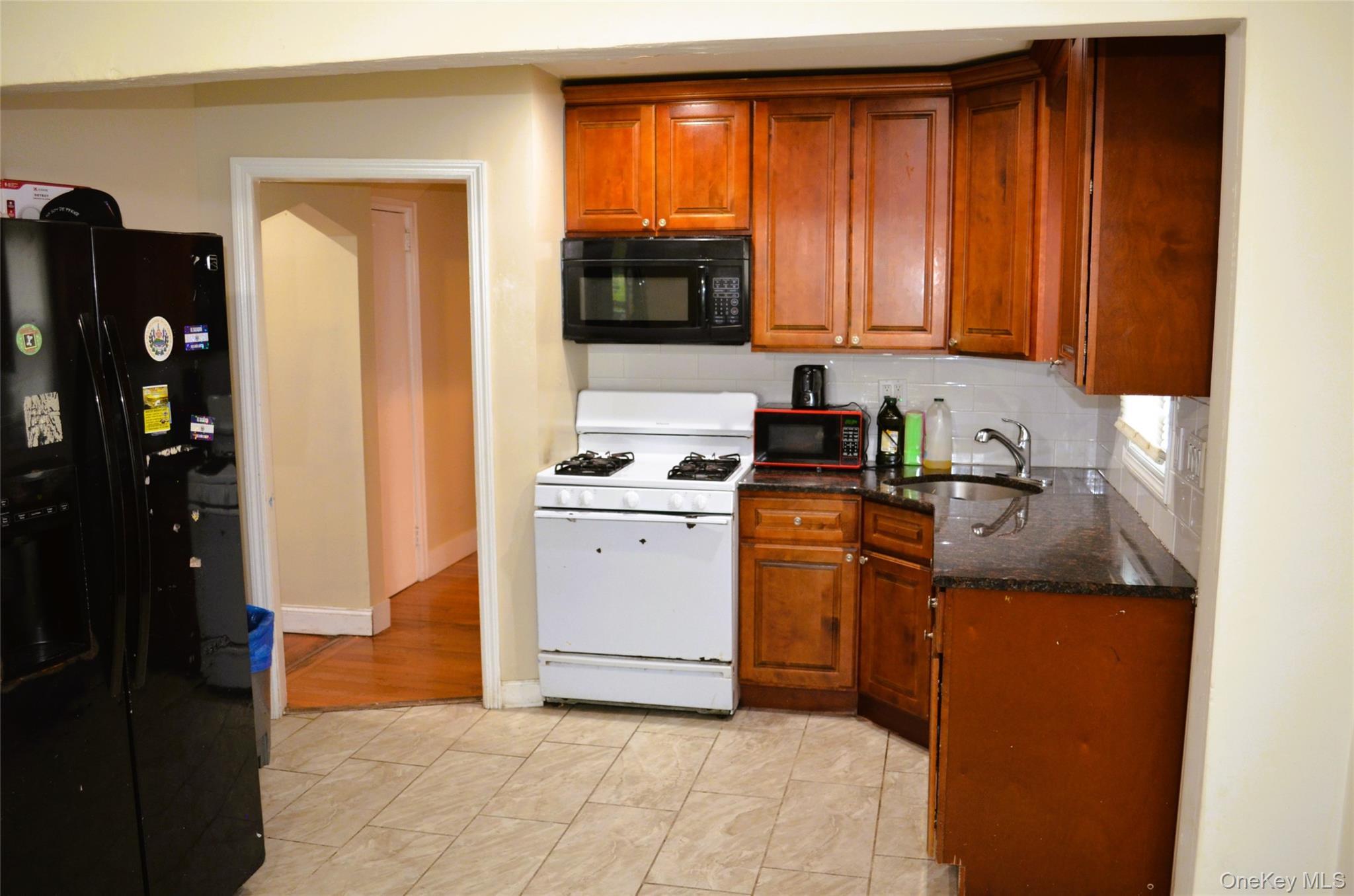 Single Family Powell  Nassau County, NY 11550, MLS-861222-6