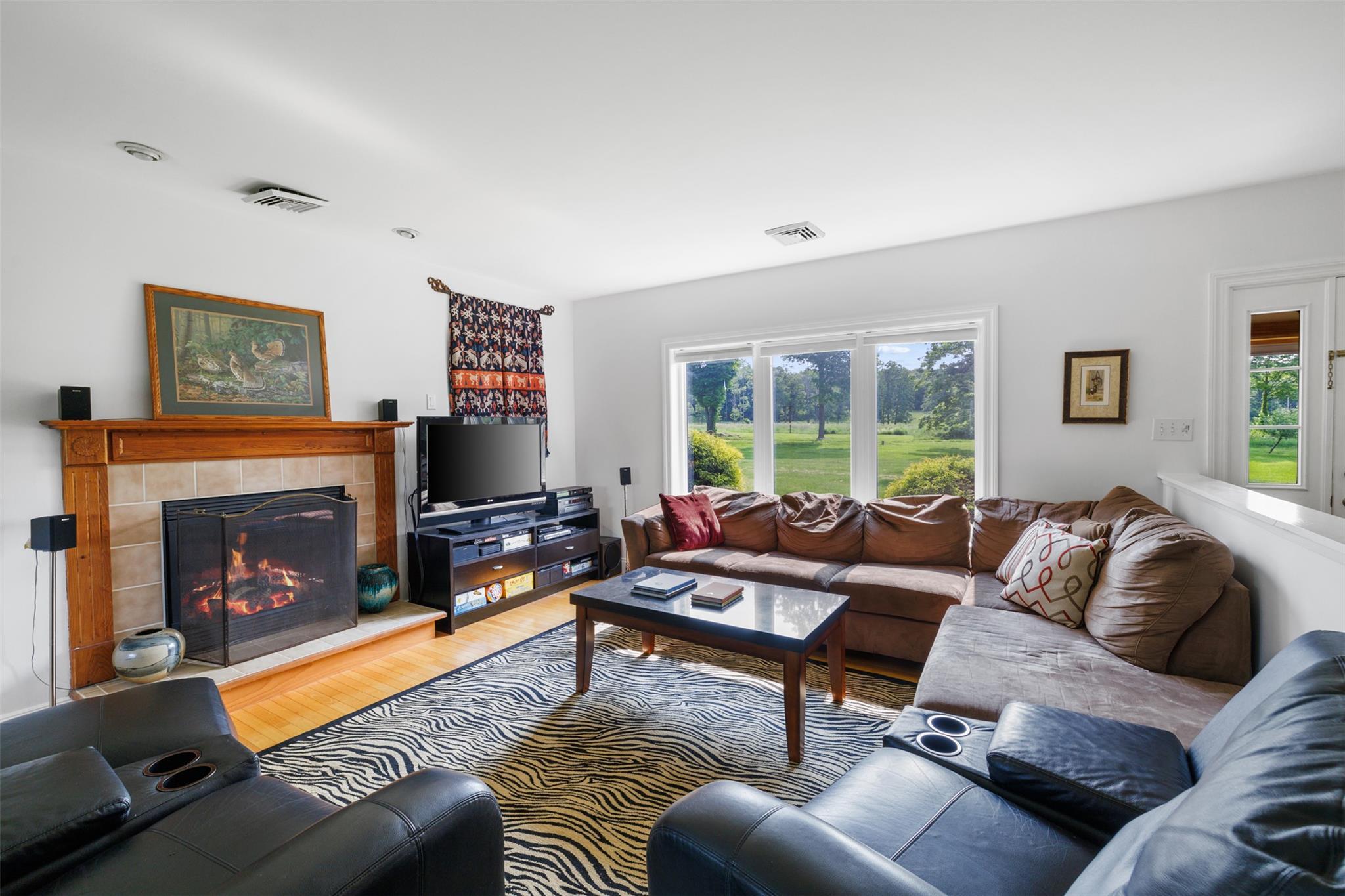 Single Family Woodstock  Dutchess County, NY 12545, MLS-861225-8