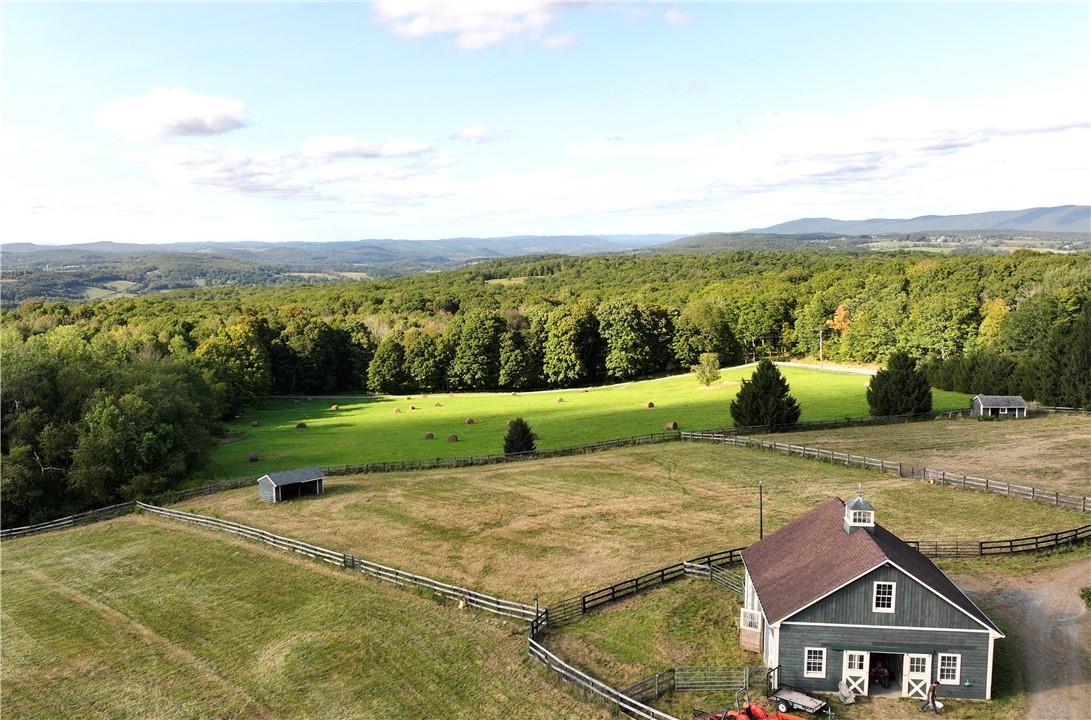 Single Family Mountain Farm  Dutchess County, NY 12546, MLS-861226-30