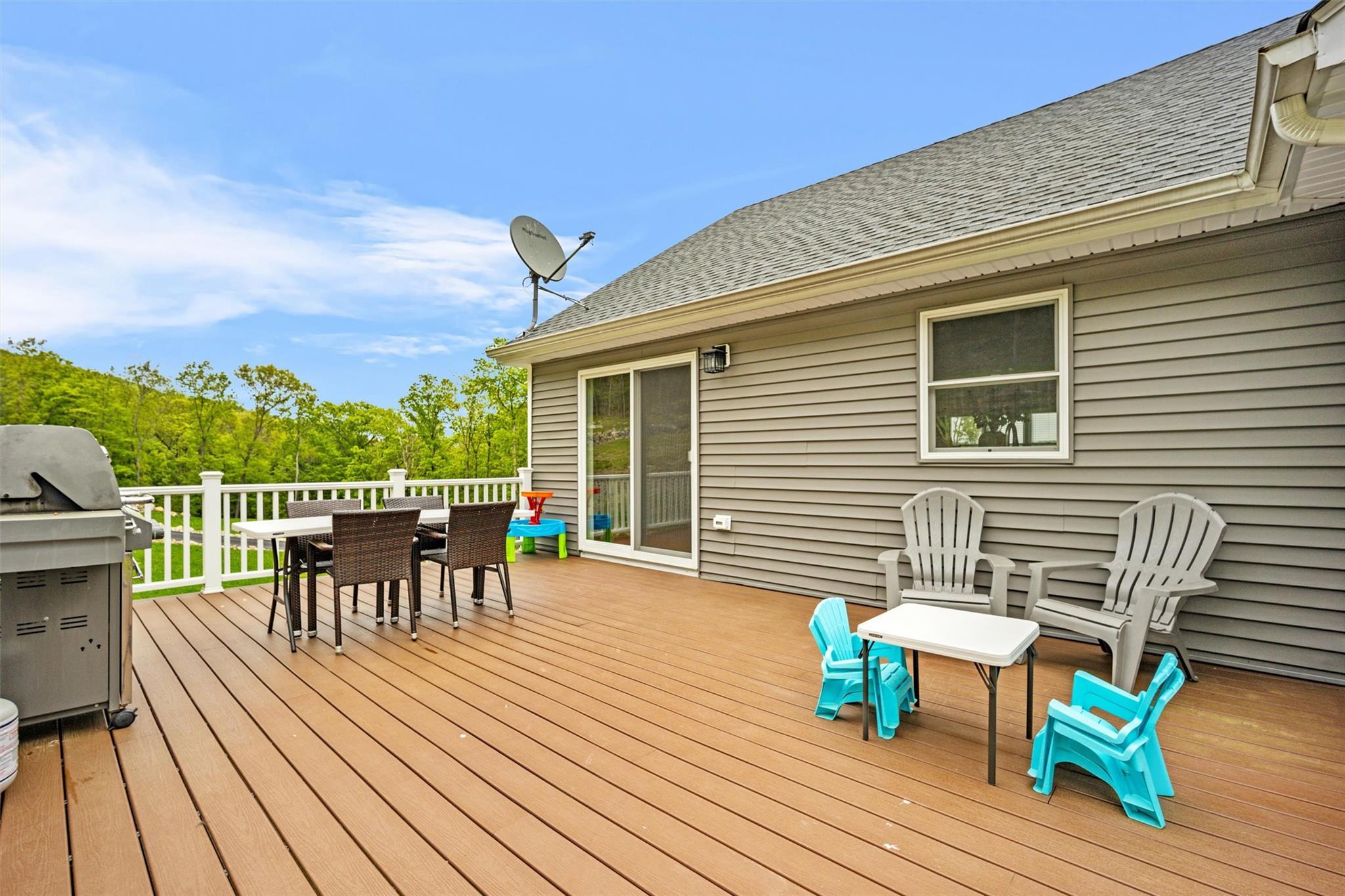 Single Family Eagle Hill  Putnam County, NY 10541, MLS-861232-35