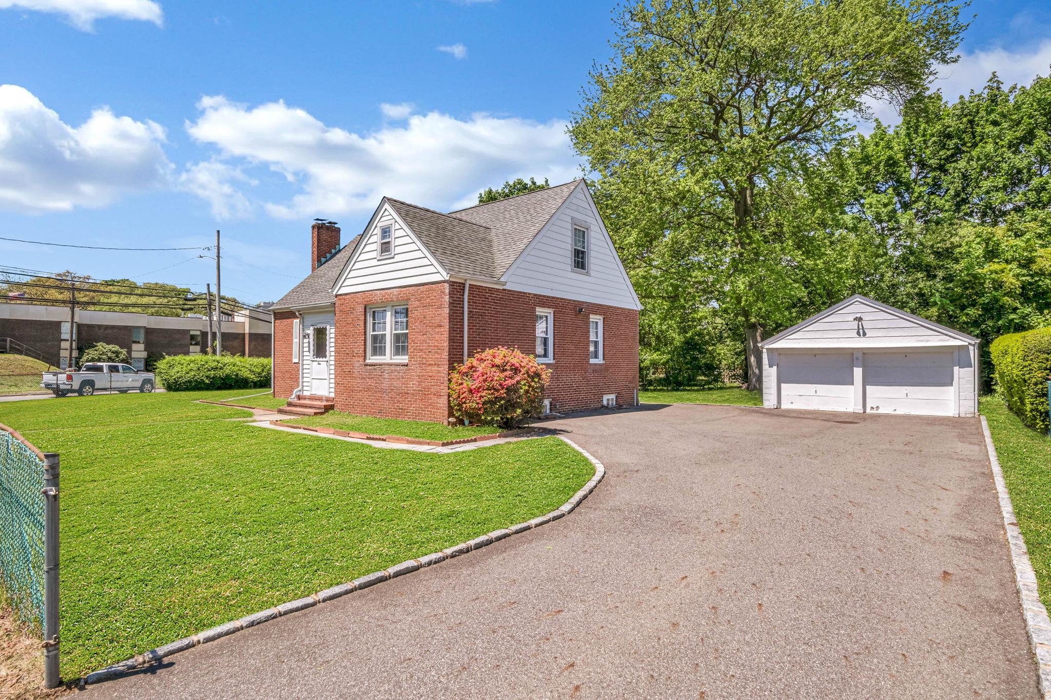 Single Family Adelaide  Suffolk County, NY 11746, MLS-861241-5