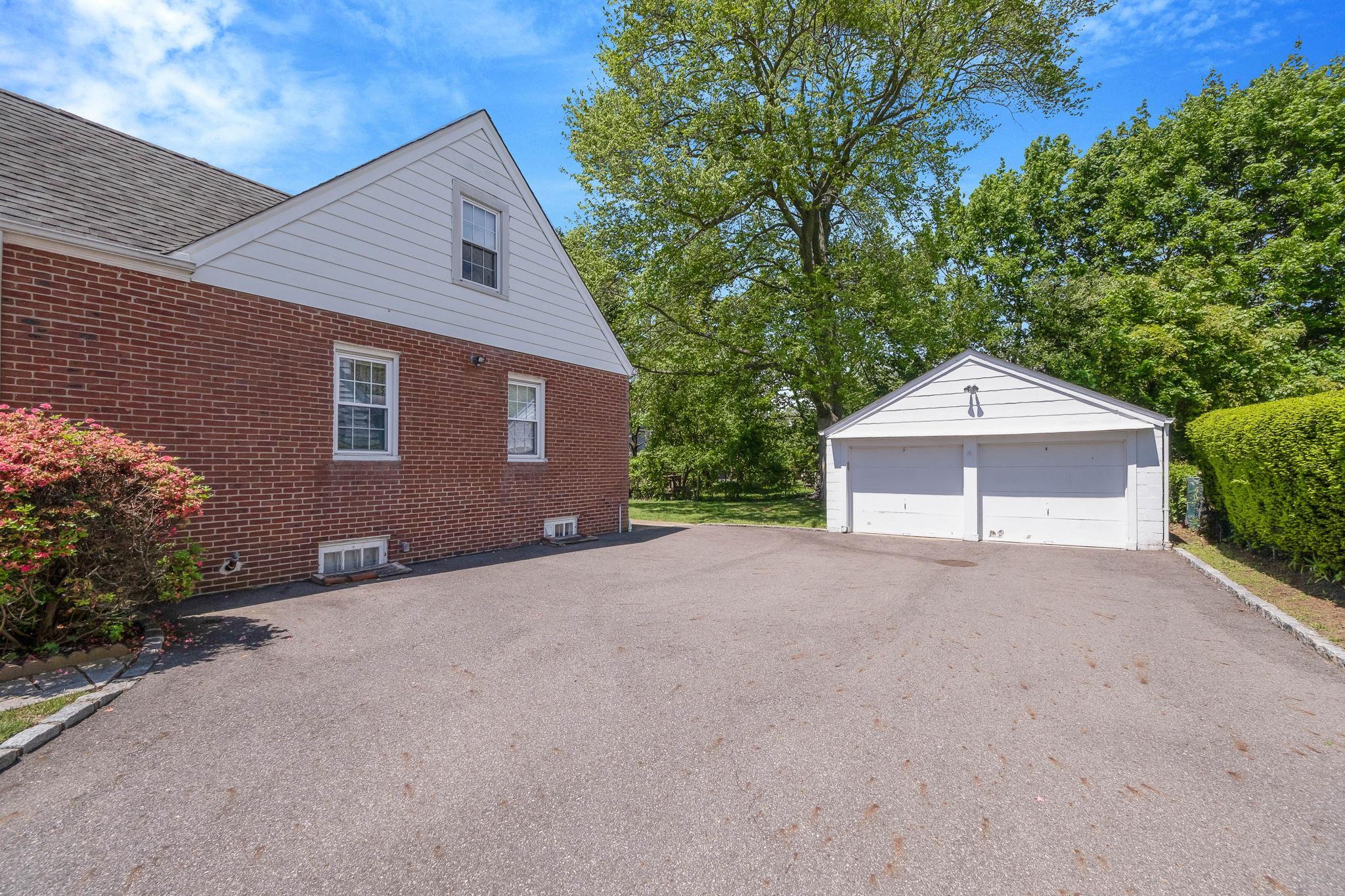Single Family Adelaide  Suffolk County, NY 11746, MLS-861241-6