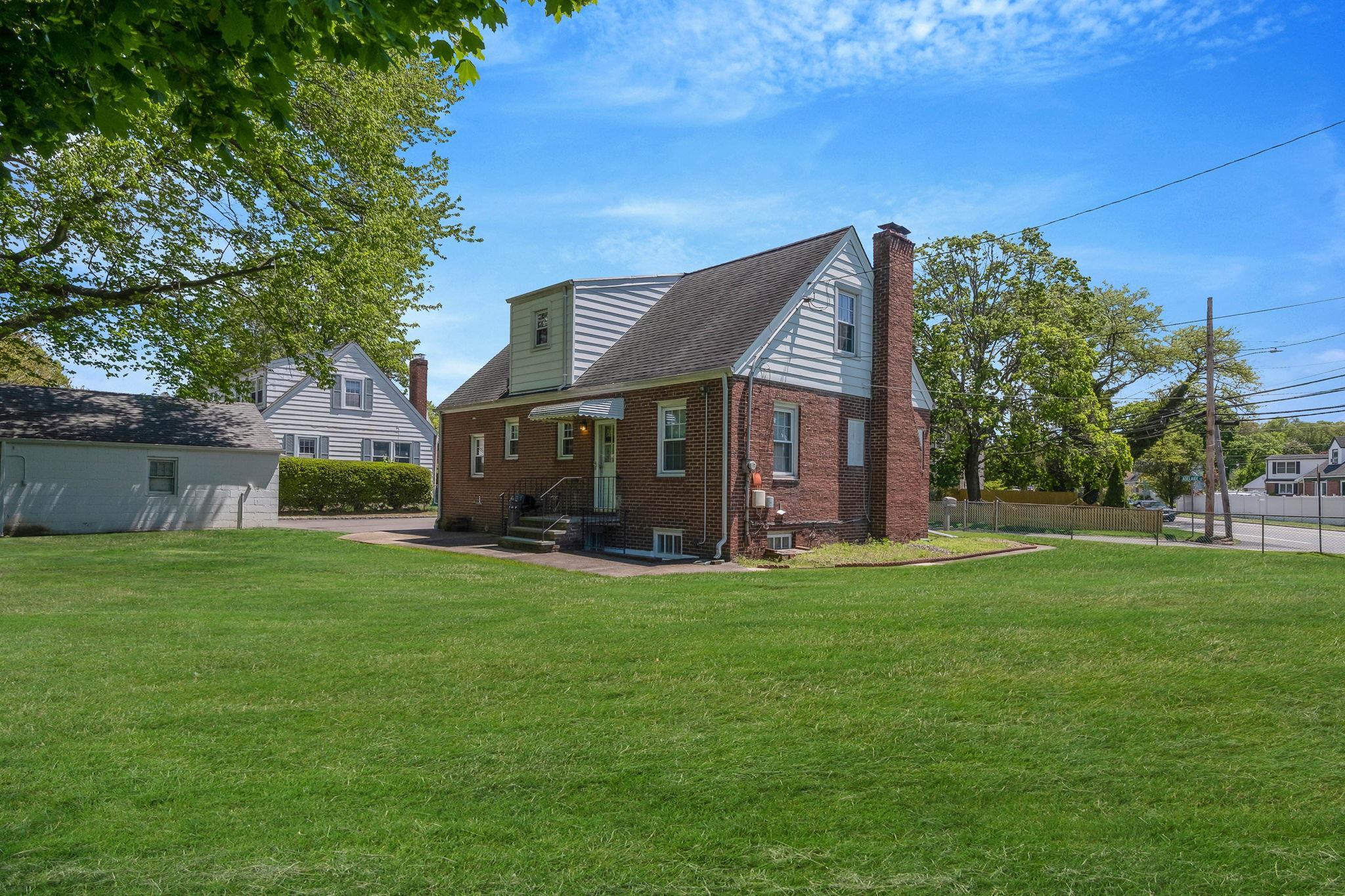 Single Family Adelaide  Suffolk County, NY 11746, MLS-861241-7