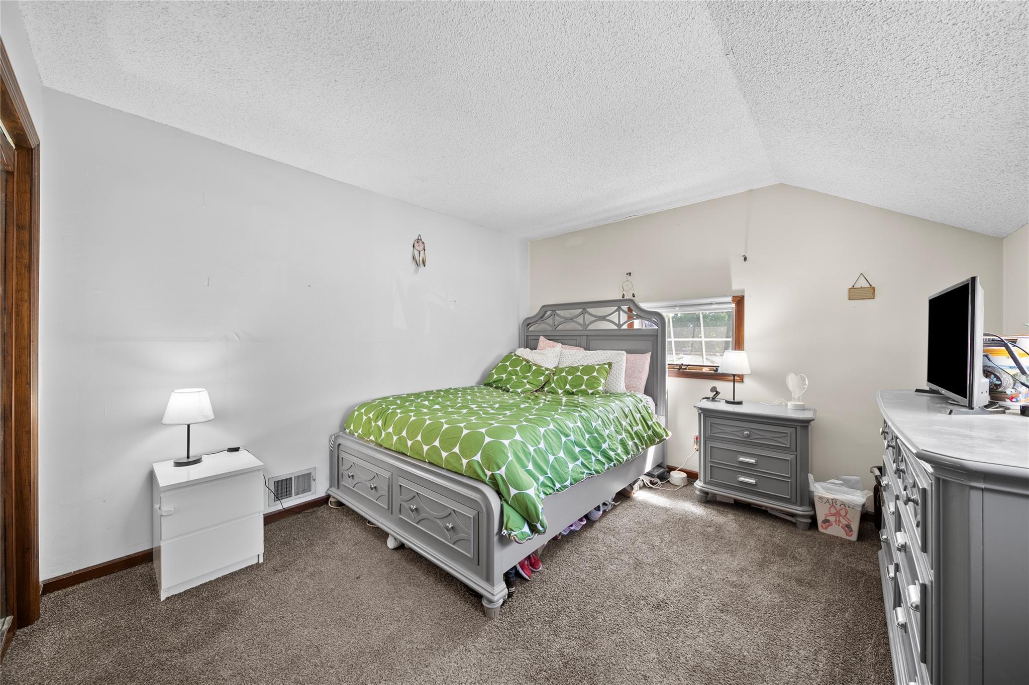 Single Family Wagon  Suffolk County, NY 11720, MLS-861250-13