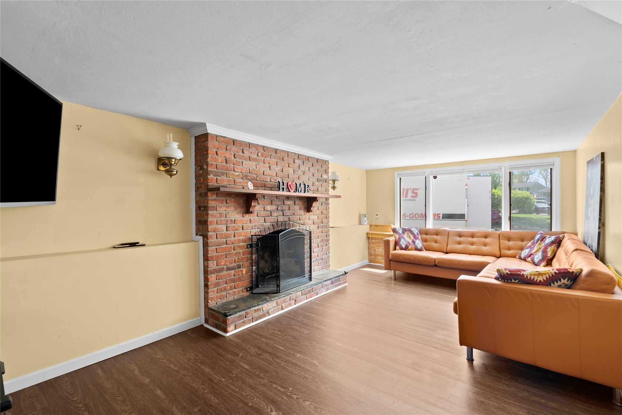Single Family Wagon  Suffolk County, NY 11720, MLS-861250-9