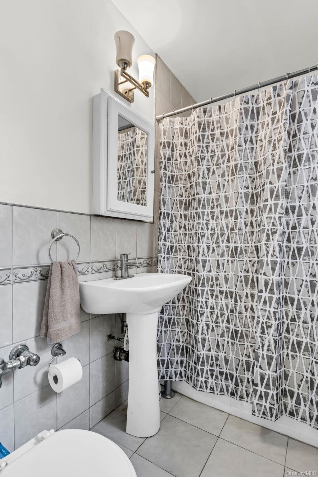 Coop 231  Bronx, NY 10463, MLS-861266-25