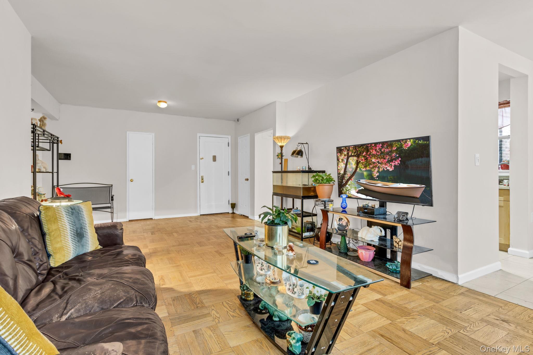 Coop 231  Bronx, NY 10463, MLS-861266-5