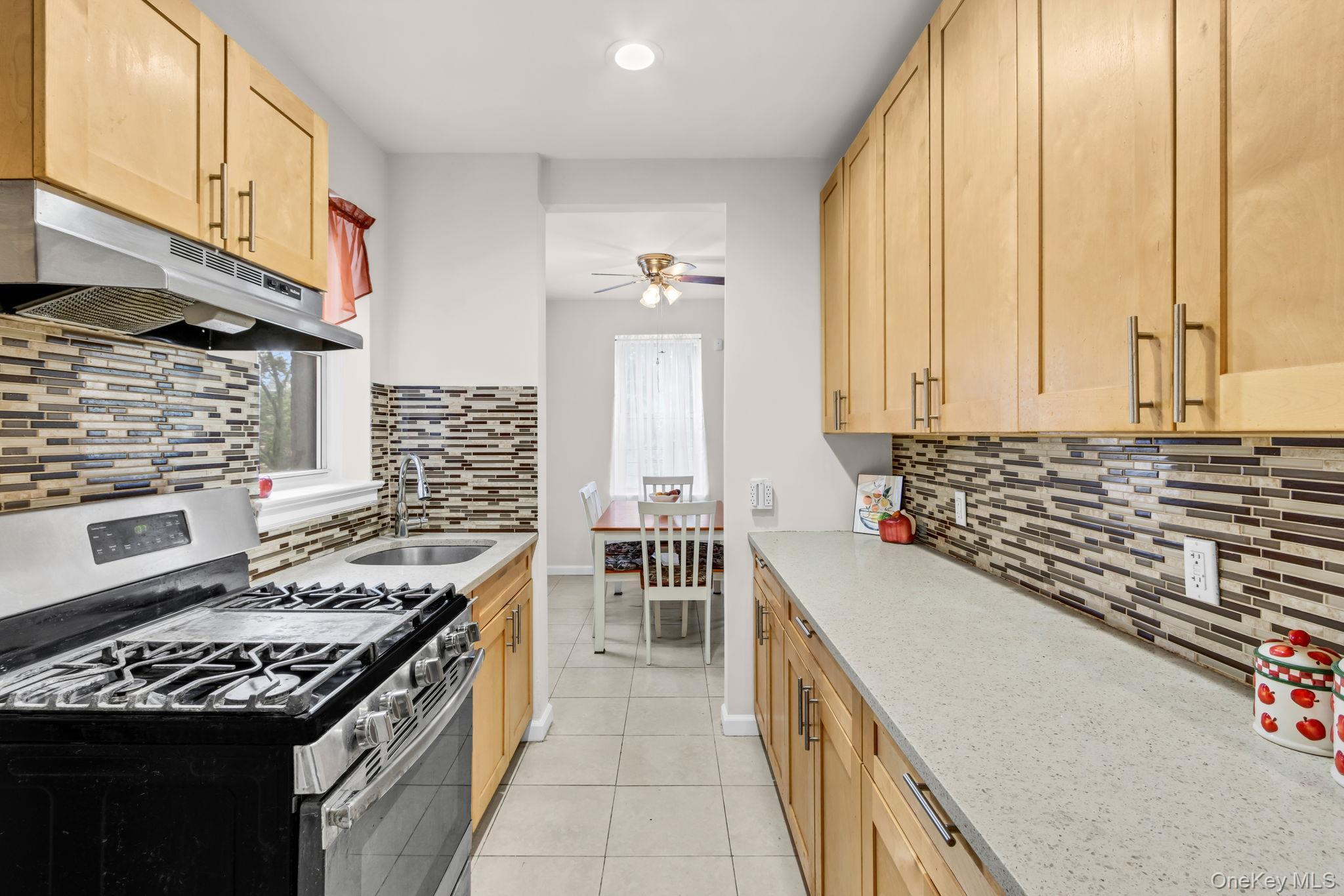 Coop 231  Bronx, NY 10463, MLS-861266-8