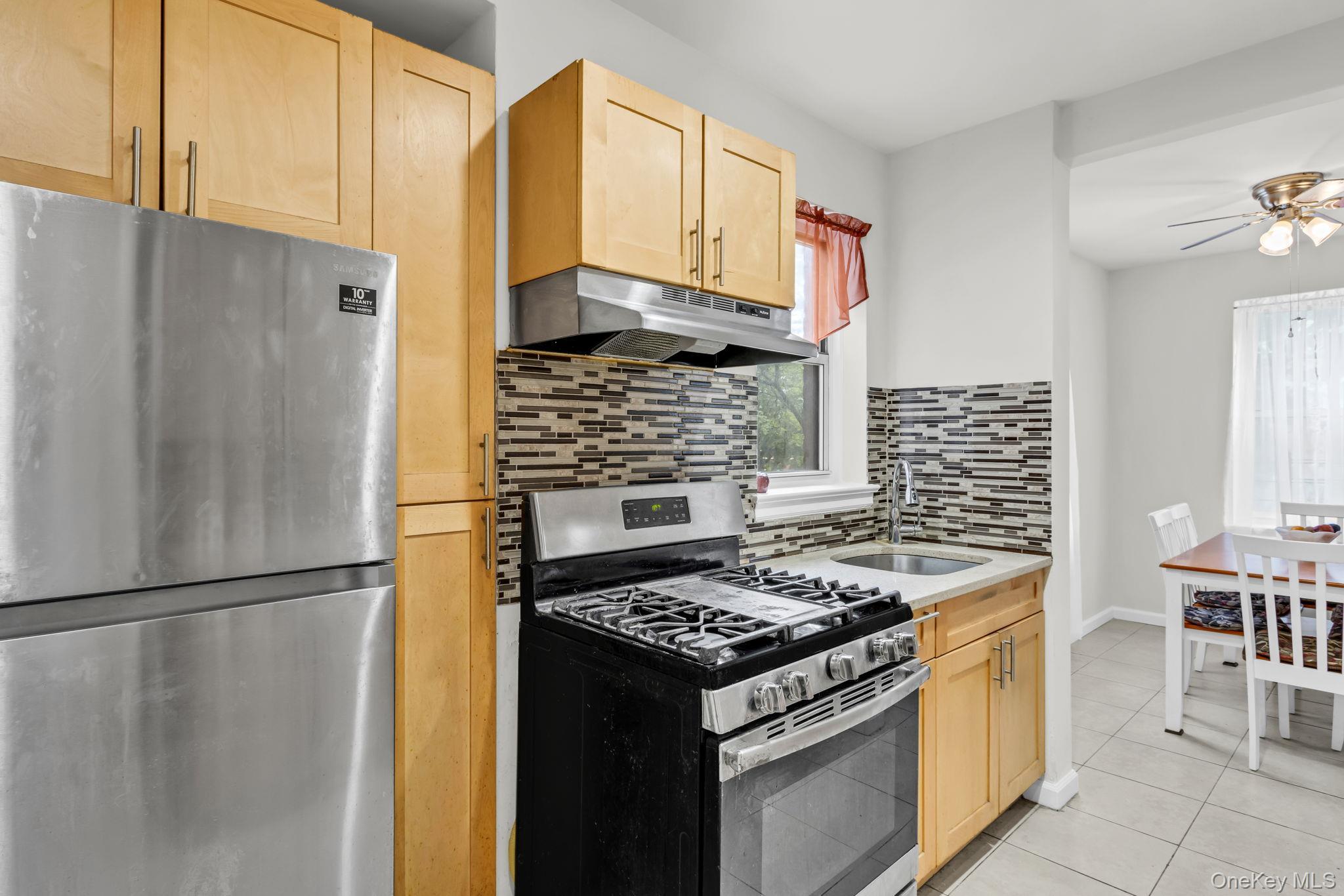 Coop 231  Bronx, NY 10463, MLS-861266-9
