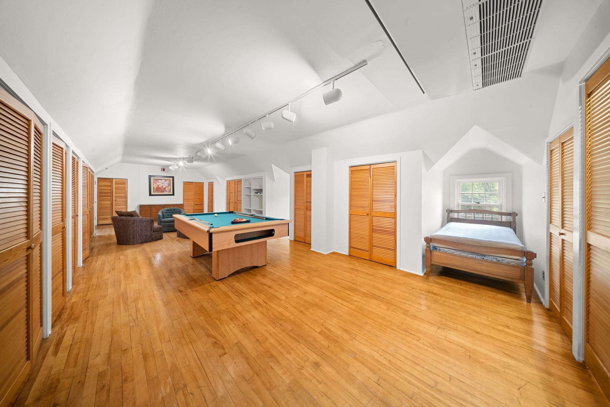 Single Family 231st  Bronx, NY 10463, MLS-861267-24