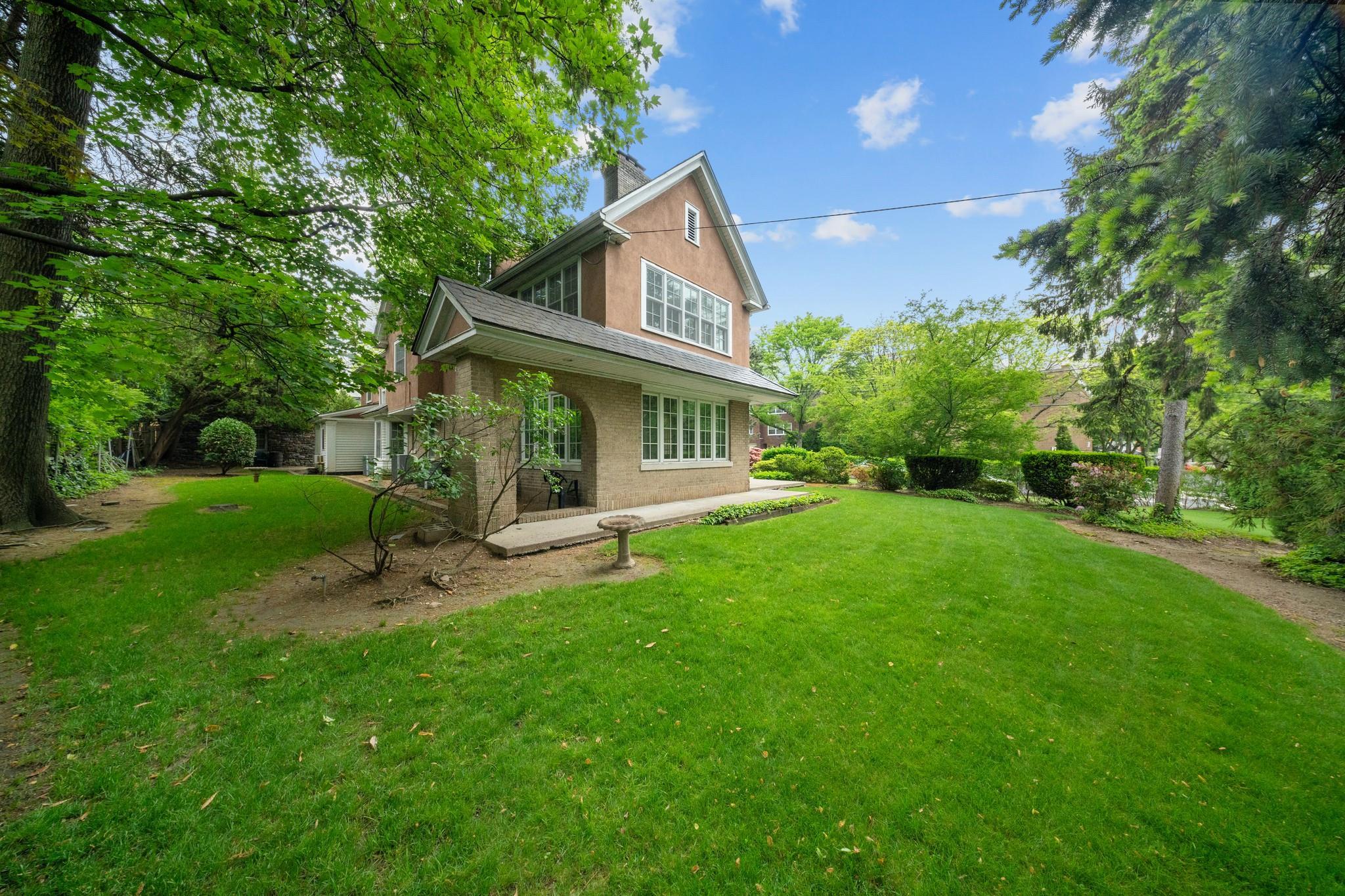Single Family 231st  Bronx, NY 10463, MLS-861267-25