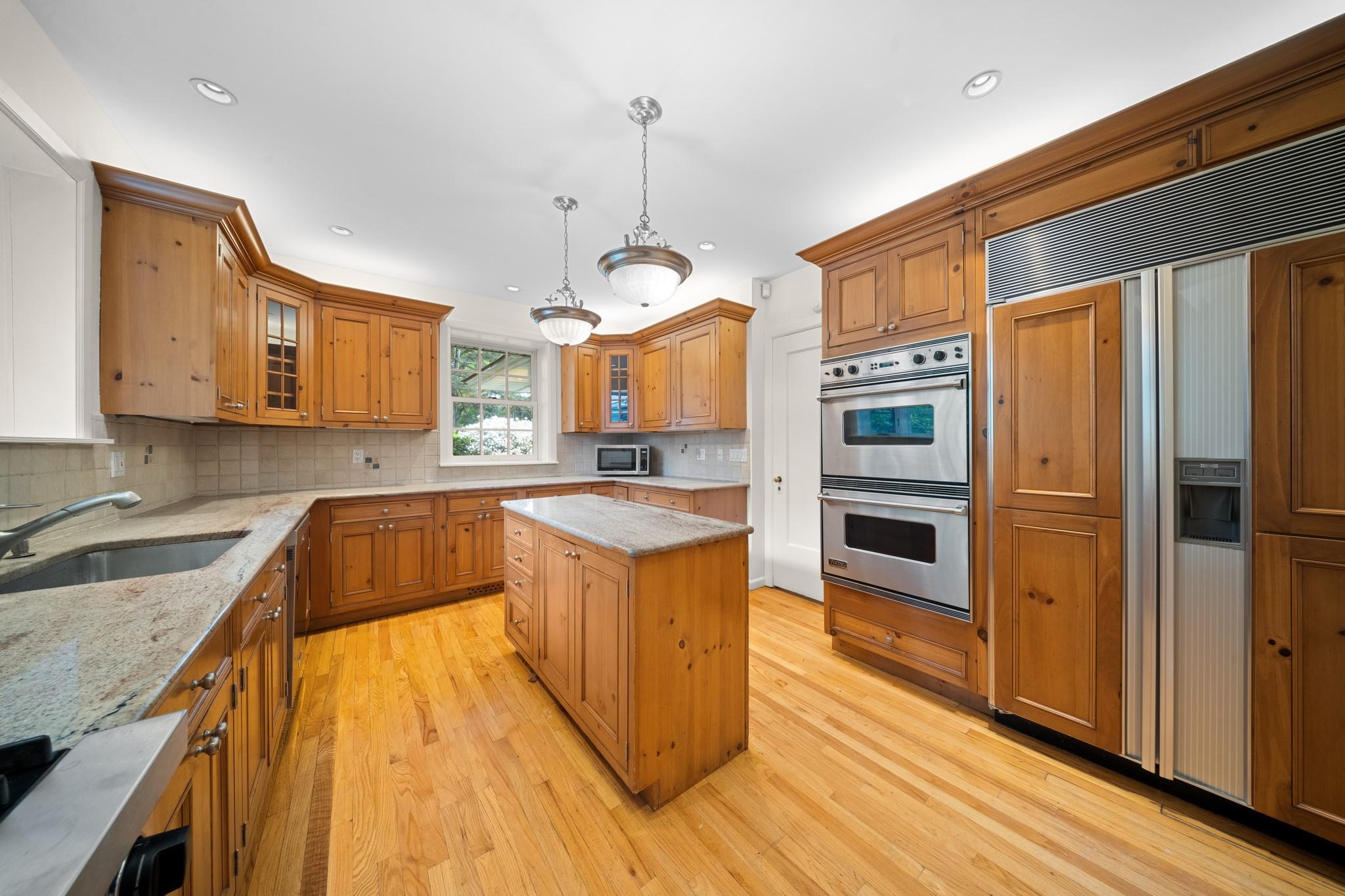 Single Family 231st  Bronx, NY 10463, MLS-861267-5