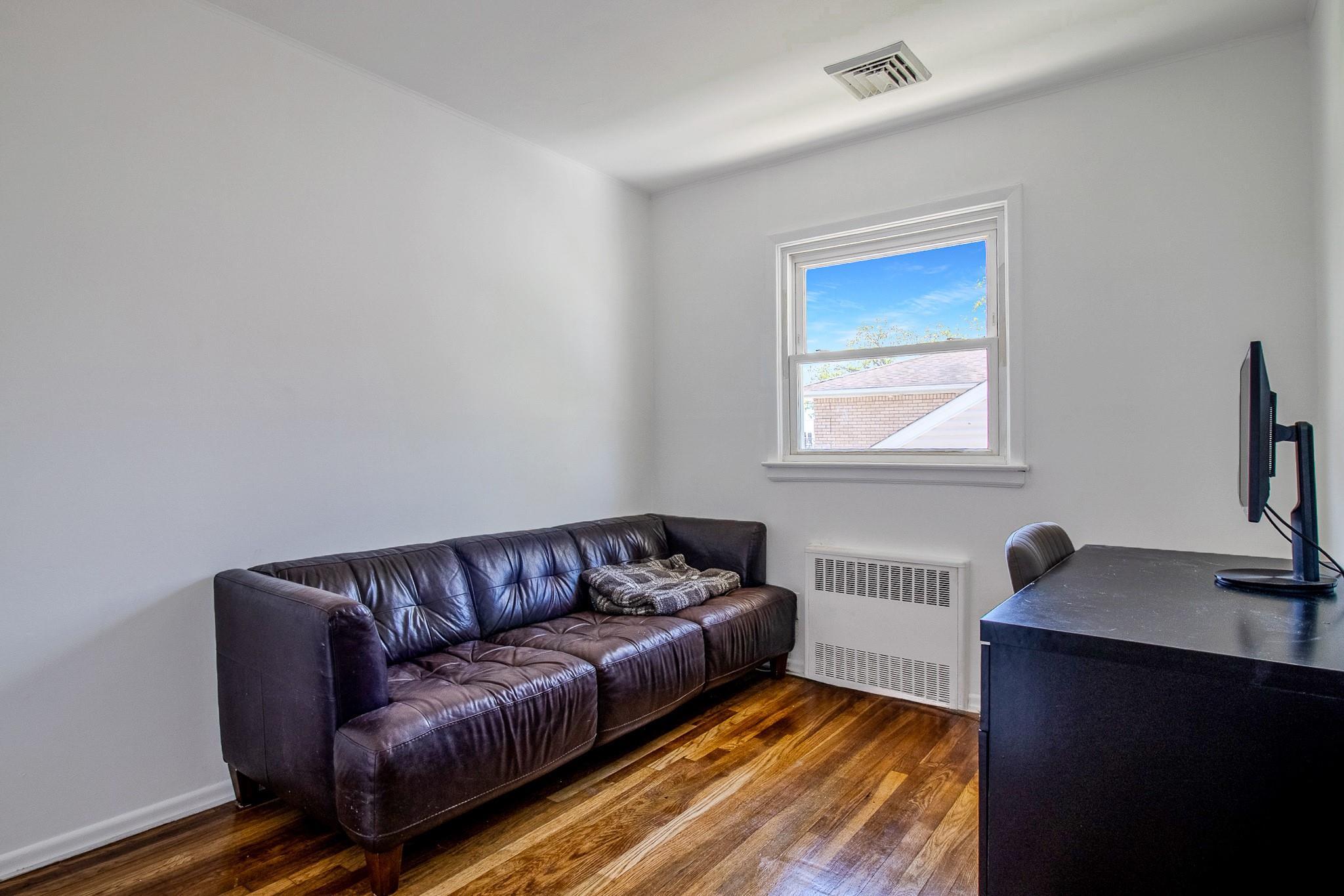 Single Family Newbridge  Nassau County, NY 11554, MLS-861270-10