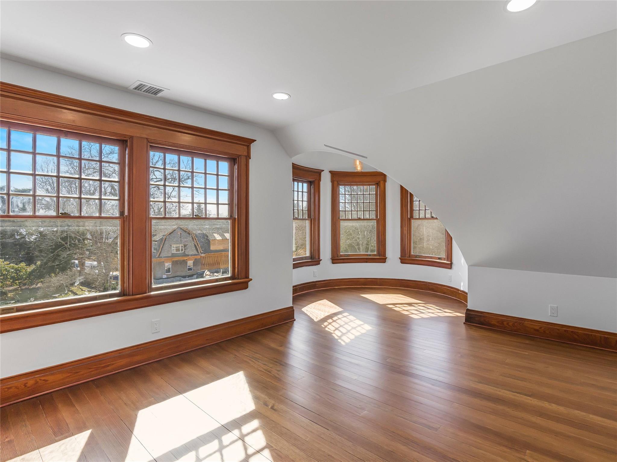 Single Family Huntting  Suffolk County, NY 11937, MLS-861272-13