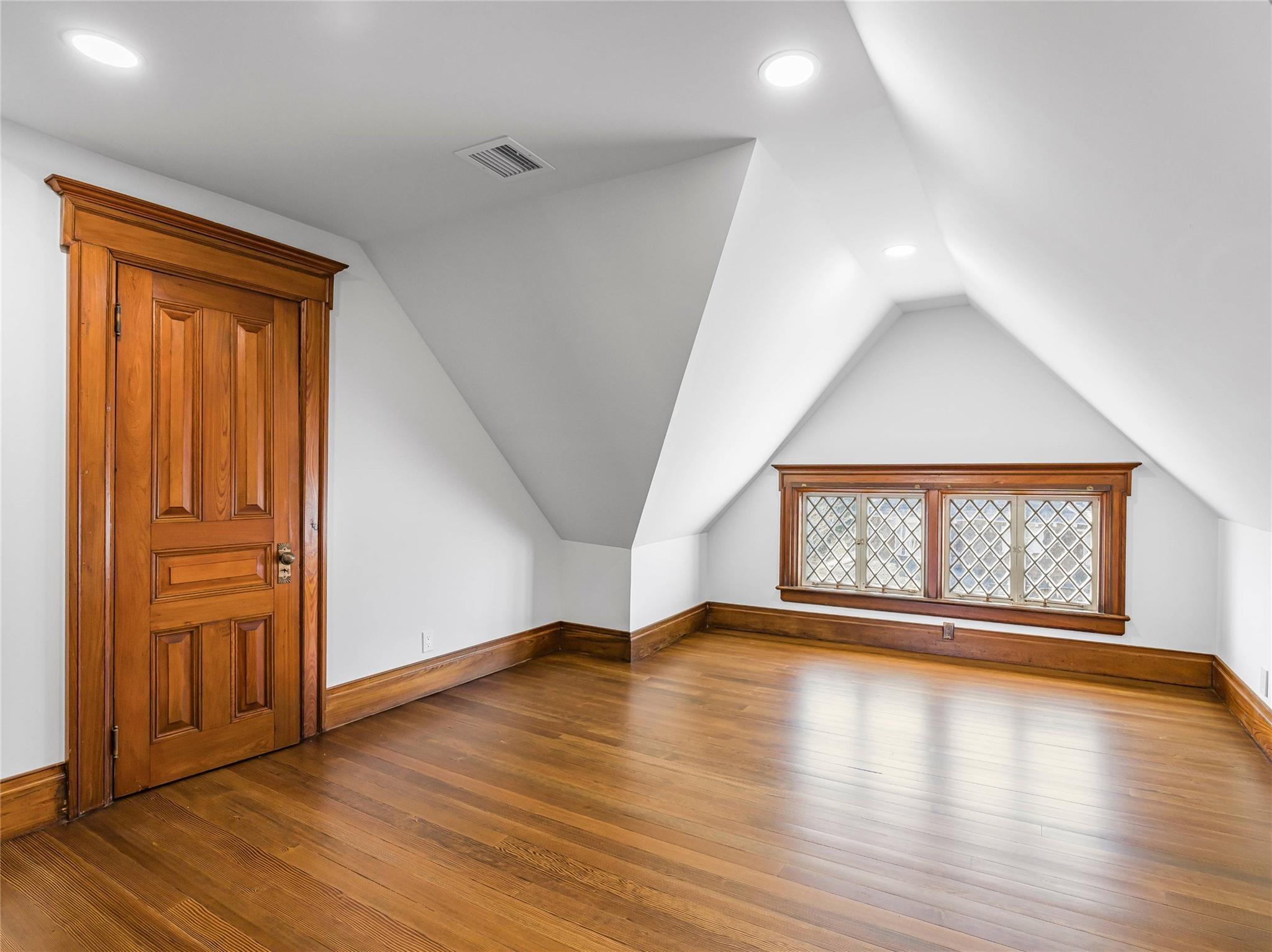 Single Family Huntting  Suffolk County, NY 11937, MLS-861272-24