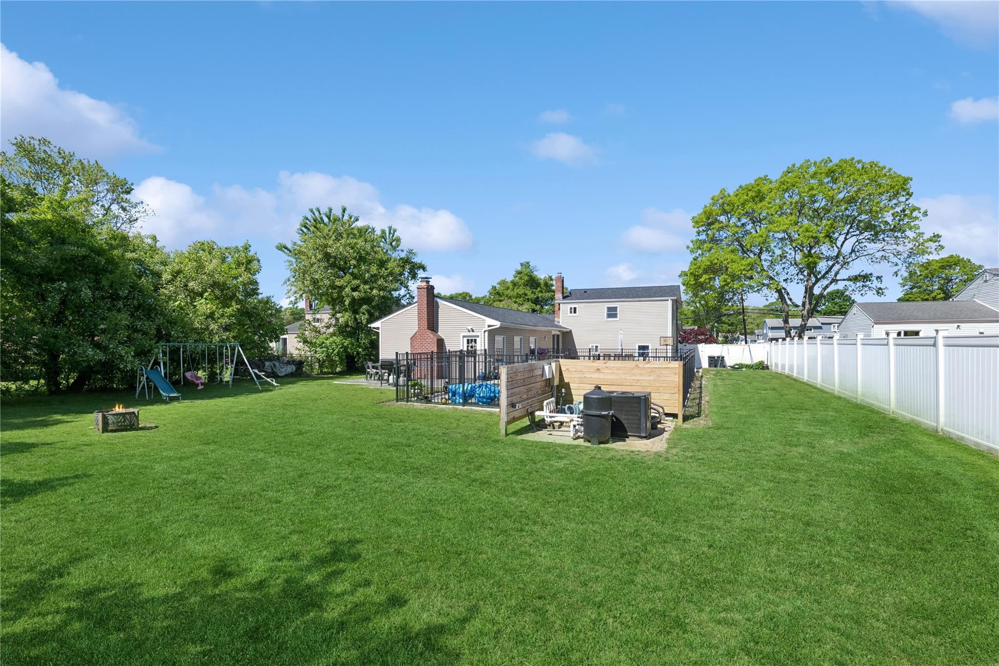 Single Family Manor  Suffolk County, NY 11706, MLS-861297-19