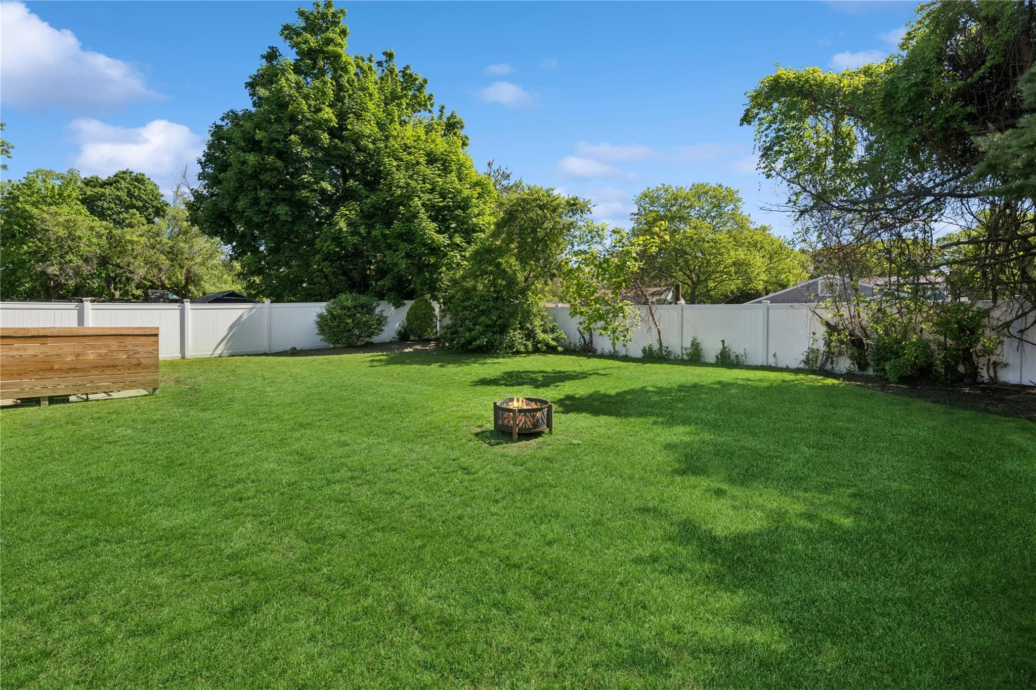 Single Family Manor  Suffolk County, NY 11706, MLS-861297-21