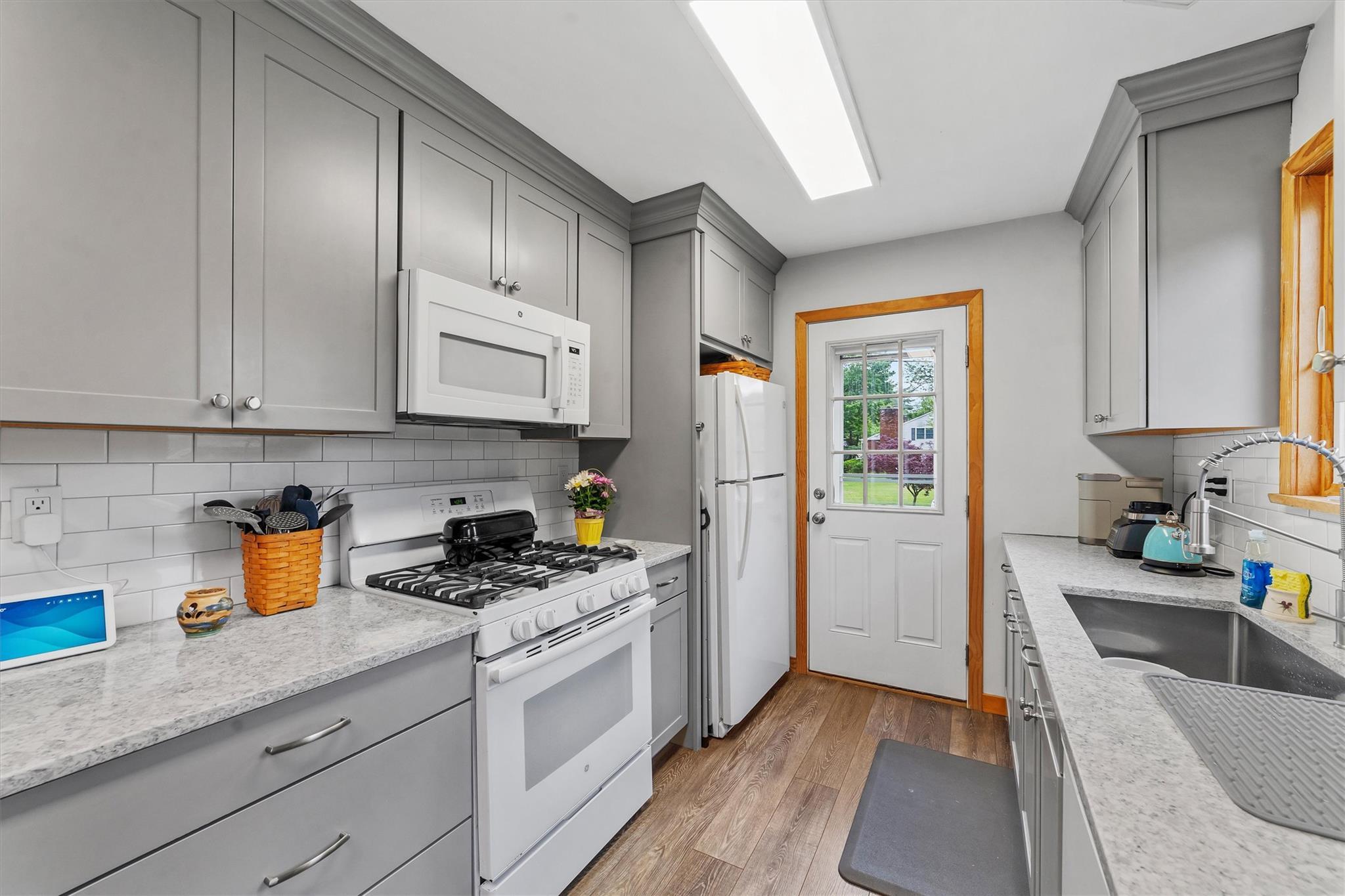 Single Family Fox Meadow  Westchester County, NY 10598, MLS-861298-22