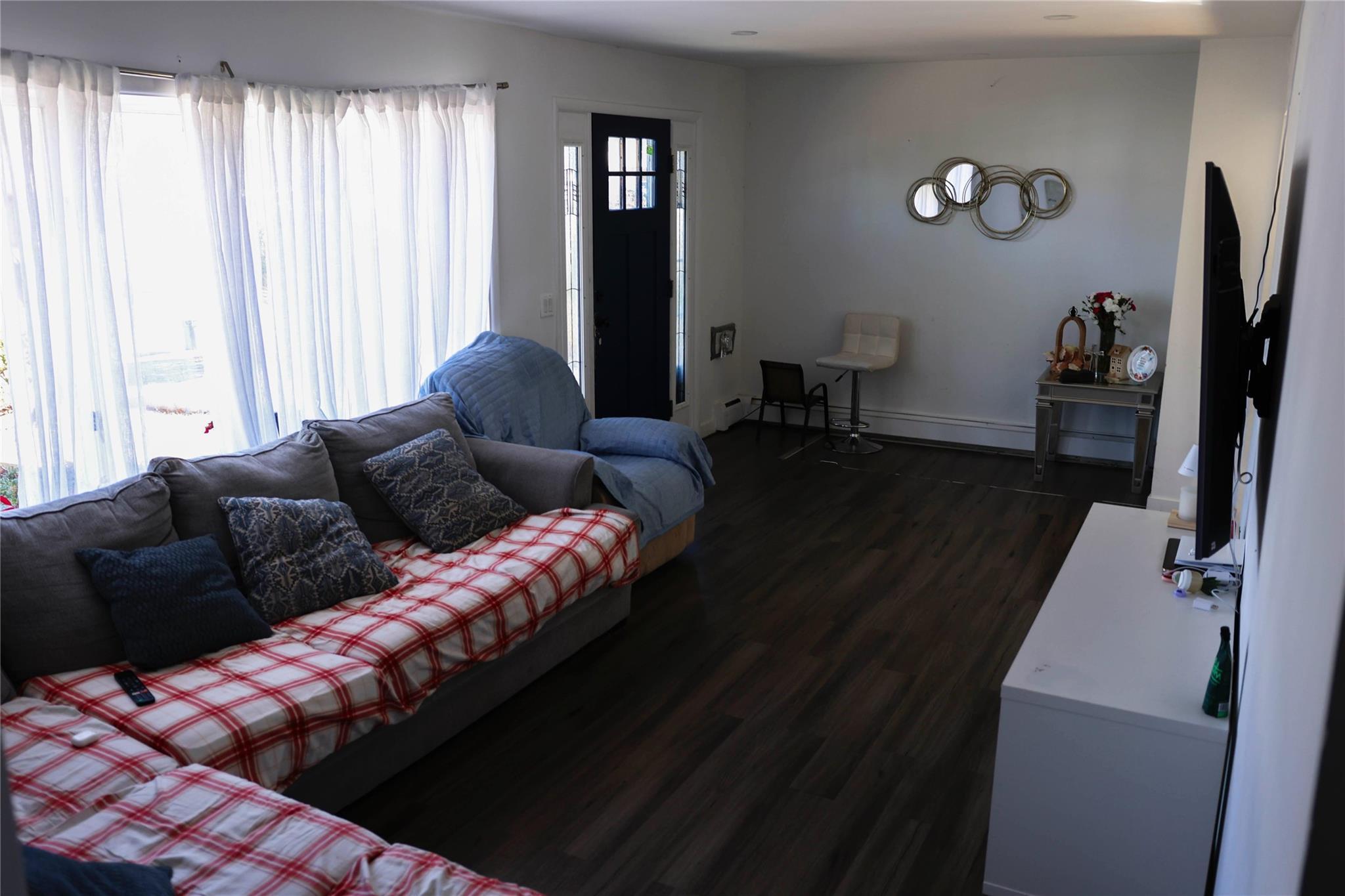 Single Family Avenue B  Suffolk County, NY 11779, MLS-861303-6