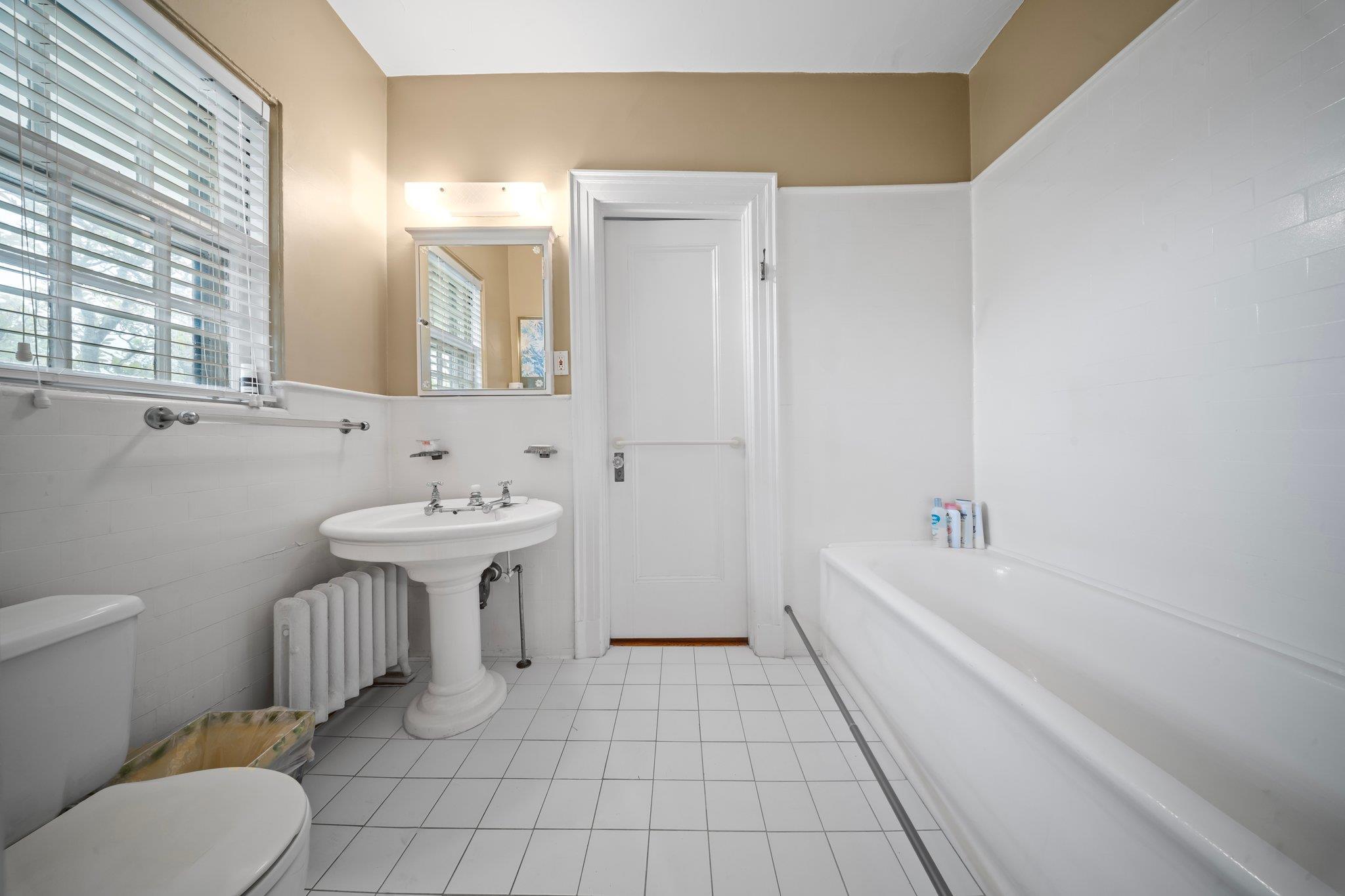 Single Family Shore  Queens, NY 11363, MLS-861328-25