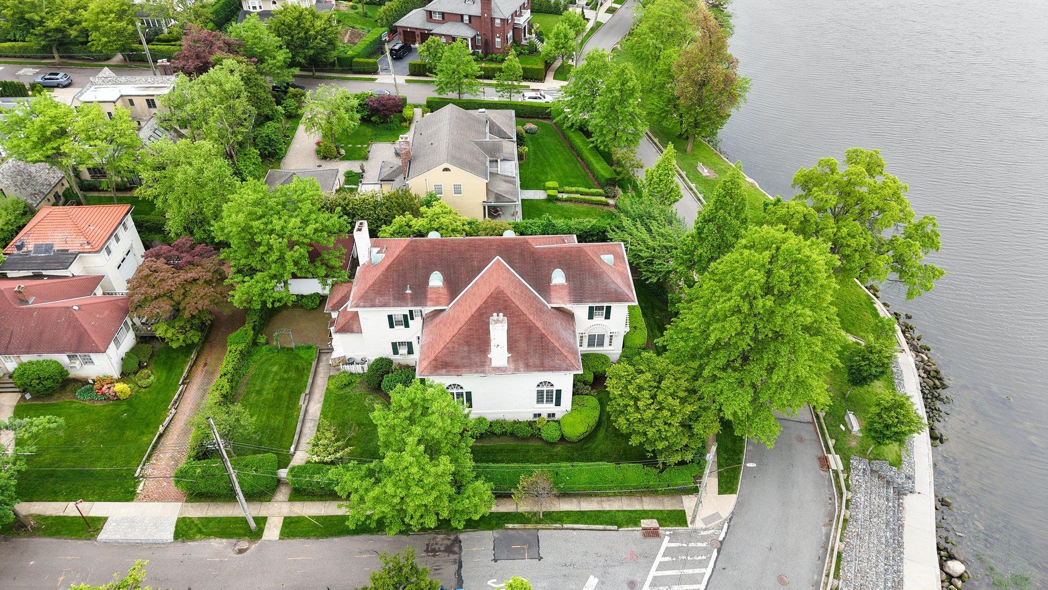 Single Family Shore  Queens, NY 11363, MLS-861328-3