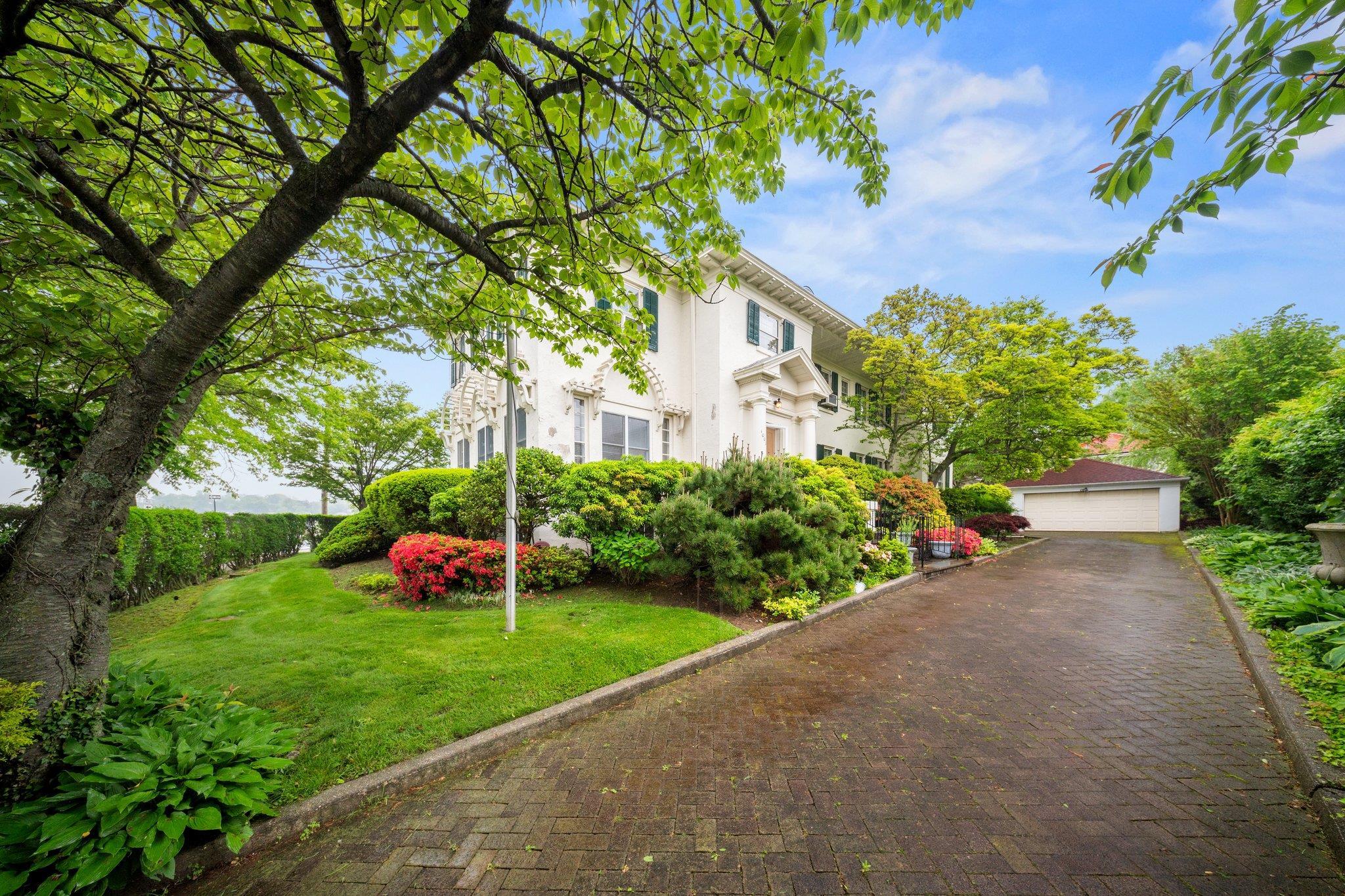 Single Family Shore  Queens, NY 11363, MLS-861328-4