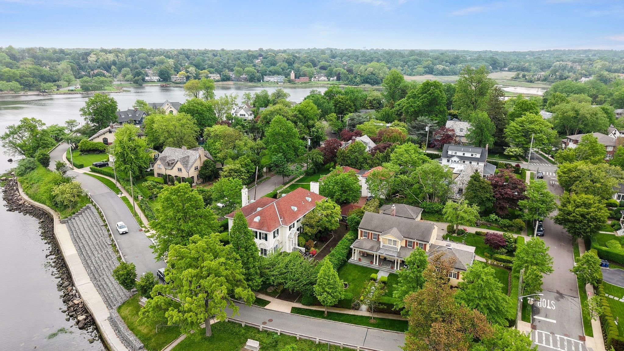 Single Family Shore  Queens, NY 11363, MLS-861328-41