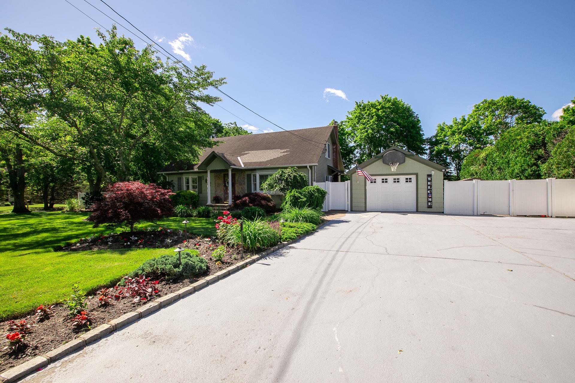 Single Family Greenport  Suffolk County, NY 11763, MLS-861354-2