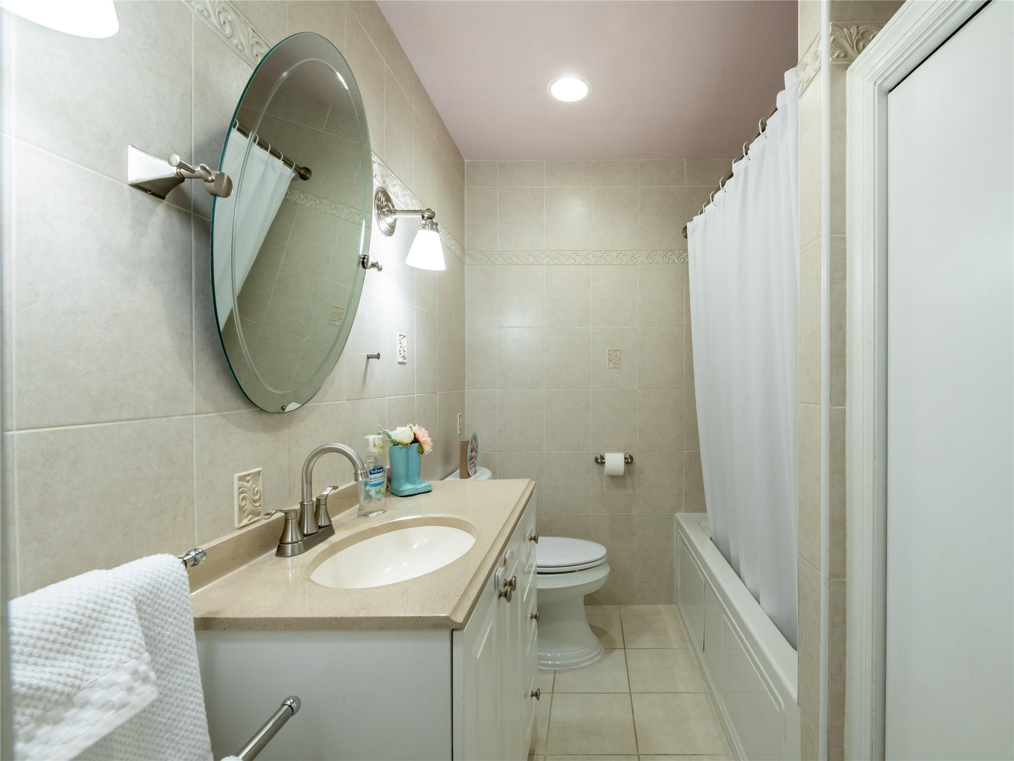 Single Family Shadyside  Nassau County, NY 11050, MLS-861356-32
