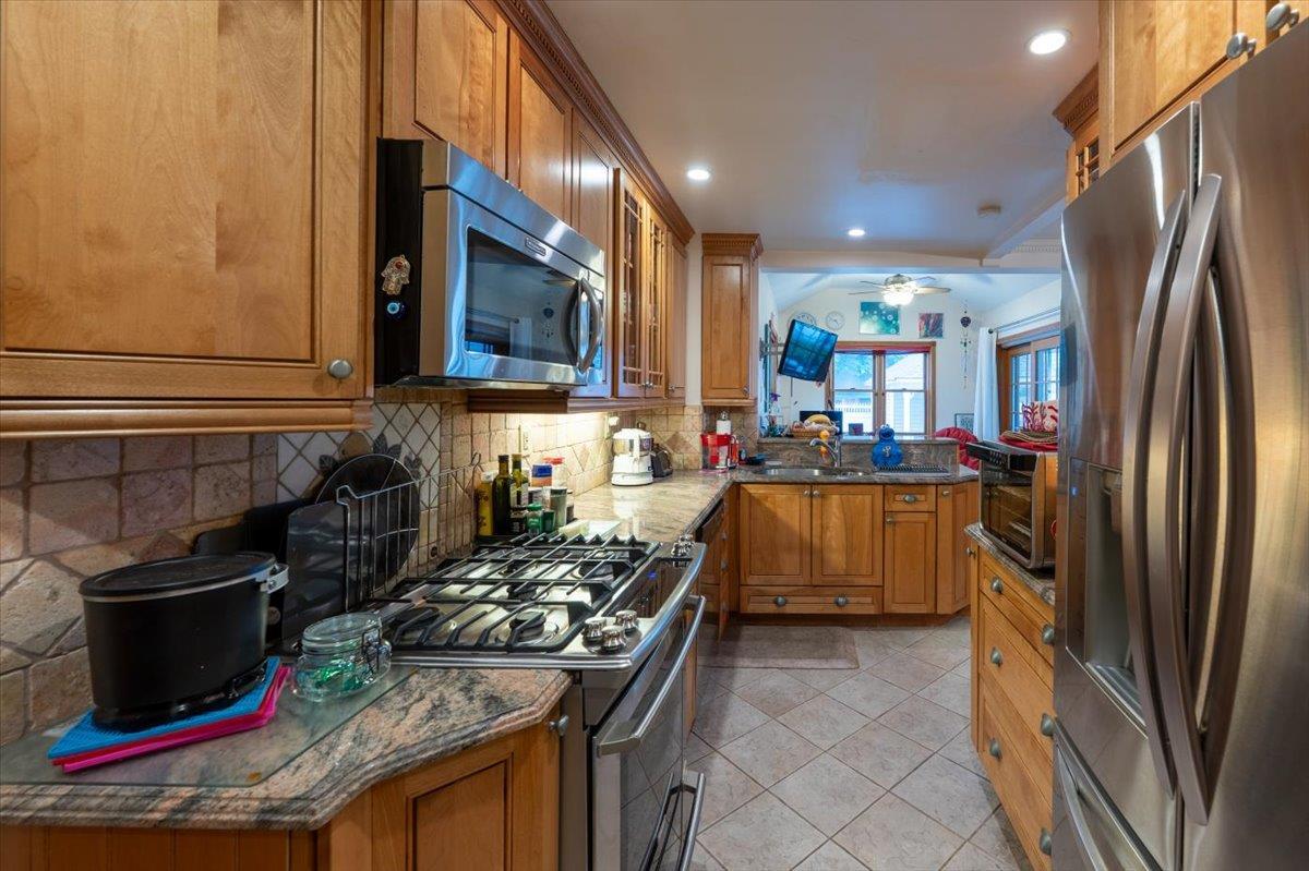 Single Family 70  Queens, NY 11375, MLS-861361-10